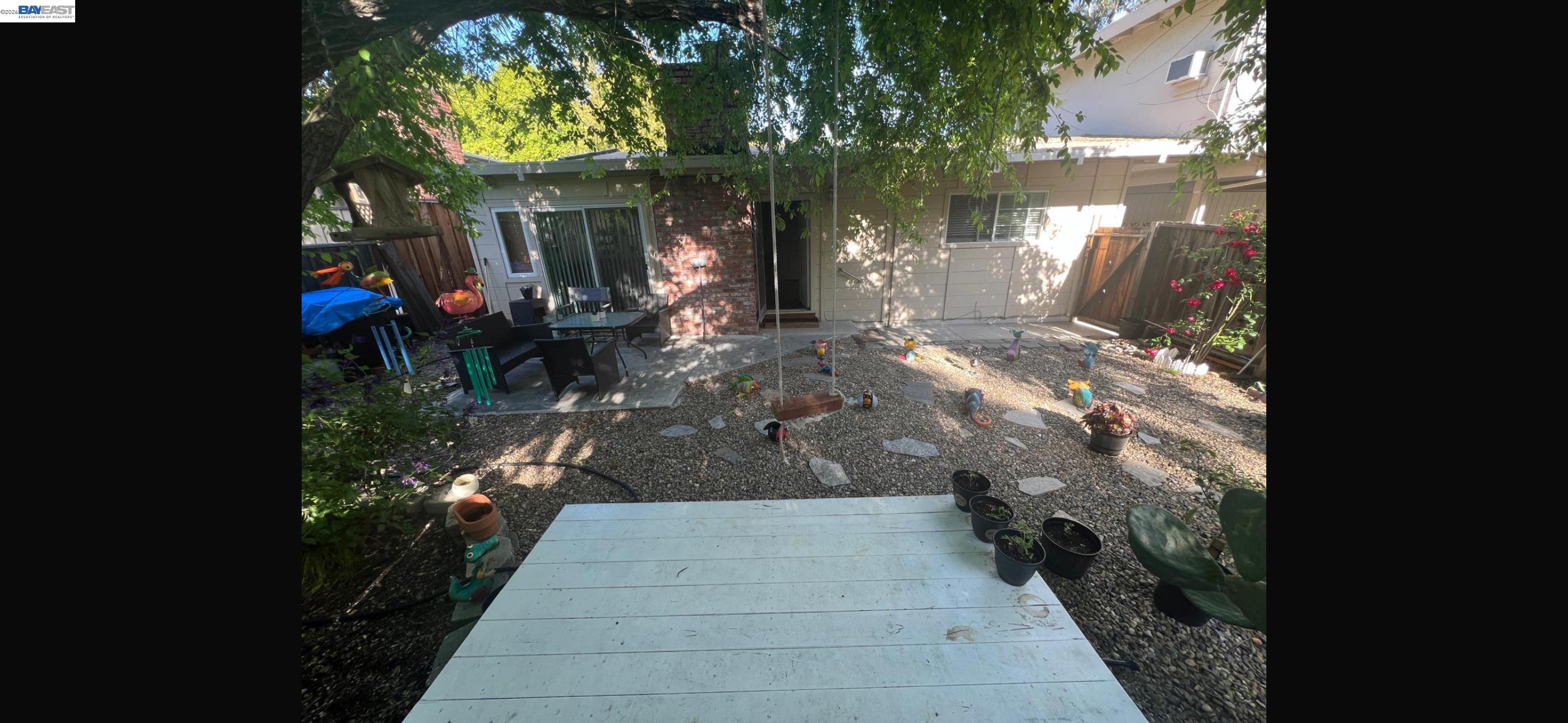 1594 Morgan Ln.