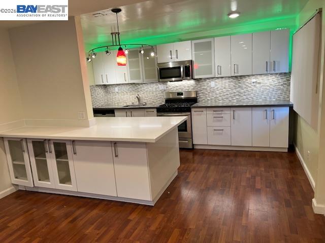 1594 Morgan Ln.