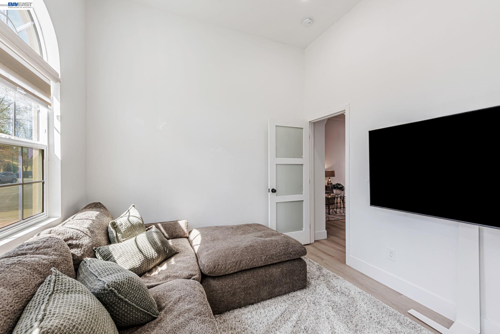 35970 Vivian Pl