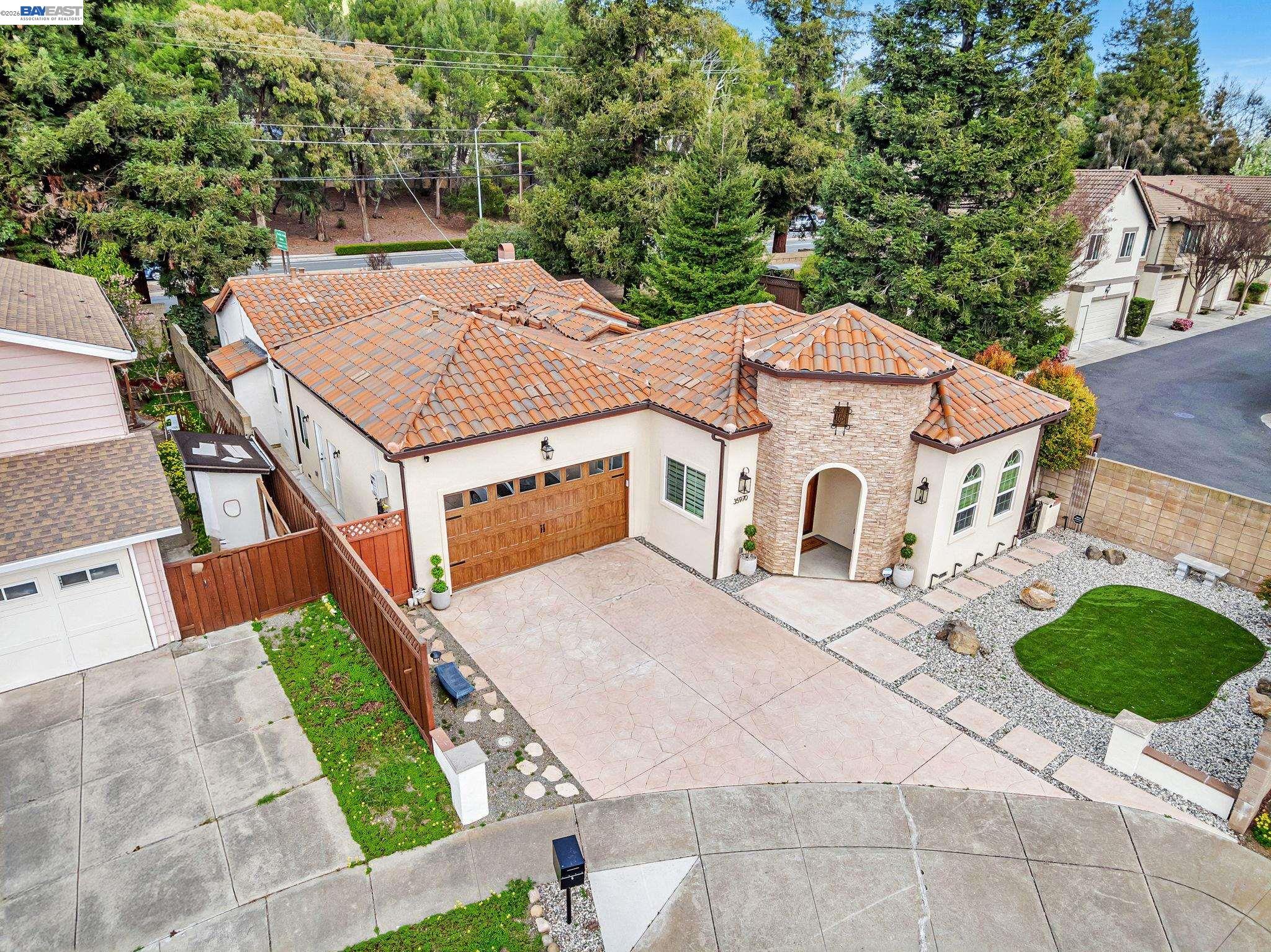 35970 Vivian Pl