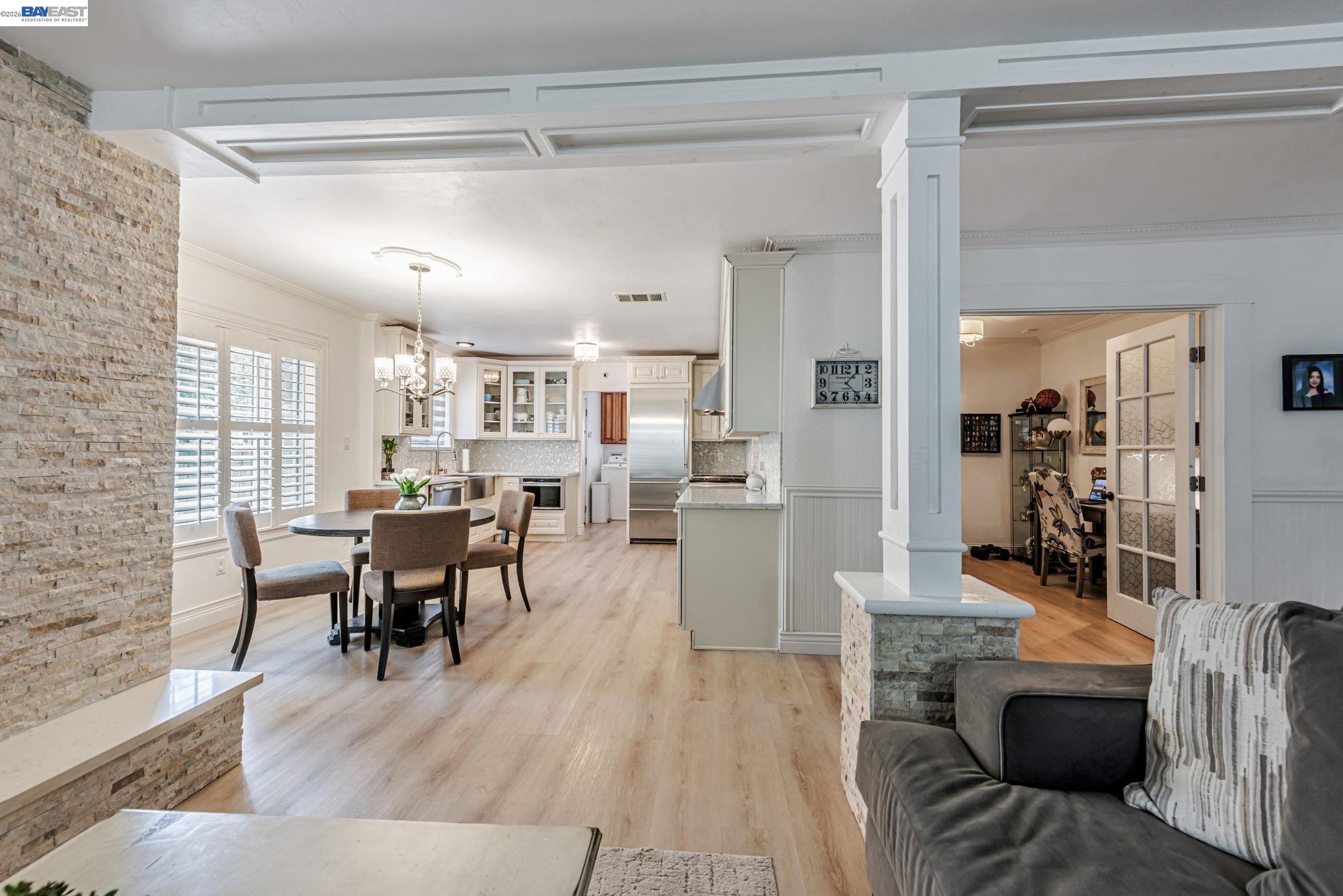 35970 Vivian Pl