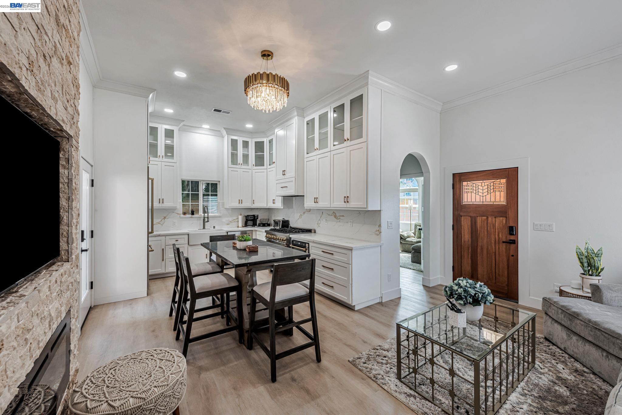 35970 Vivian Pl