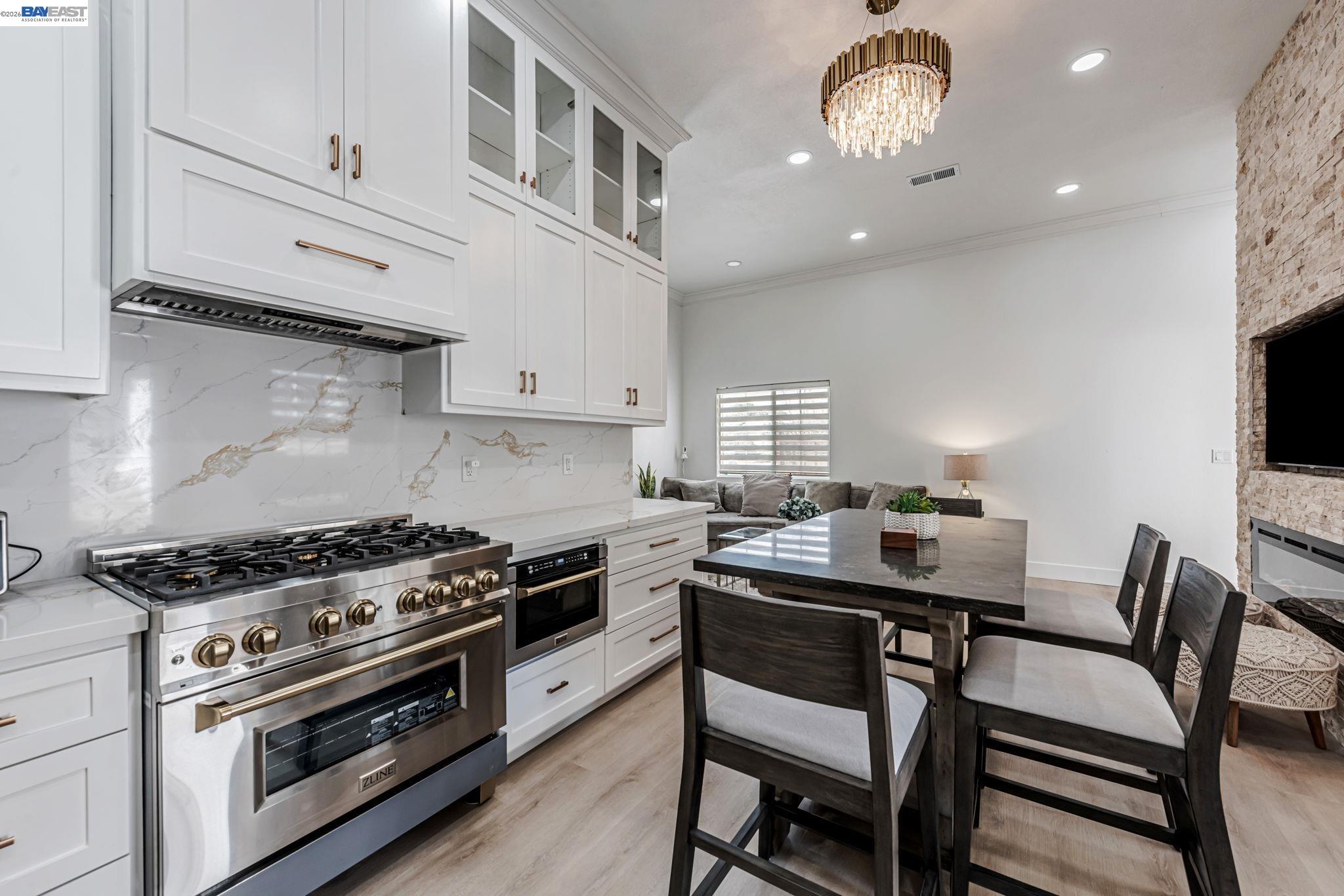 35970 Vivian Pl