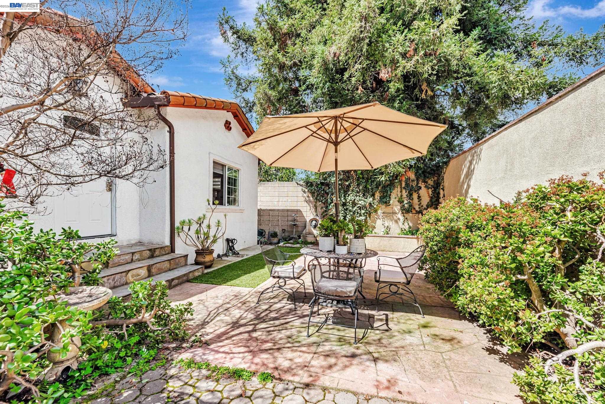 35970 Vivian Pl