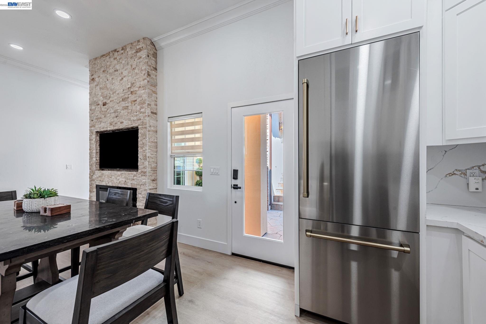 35970 Vivian Pl