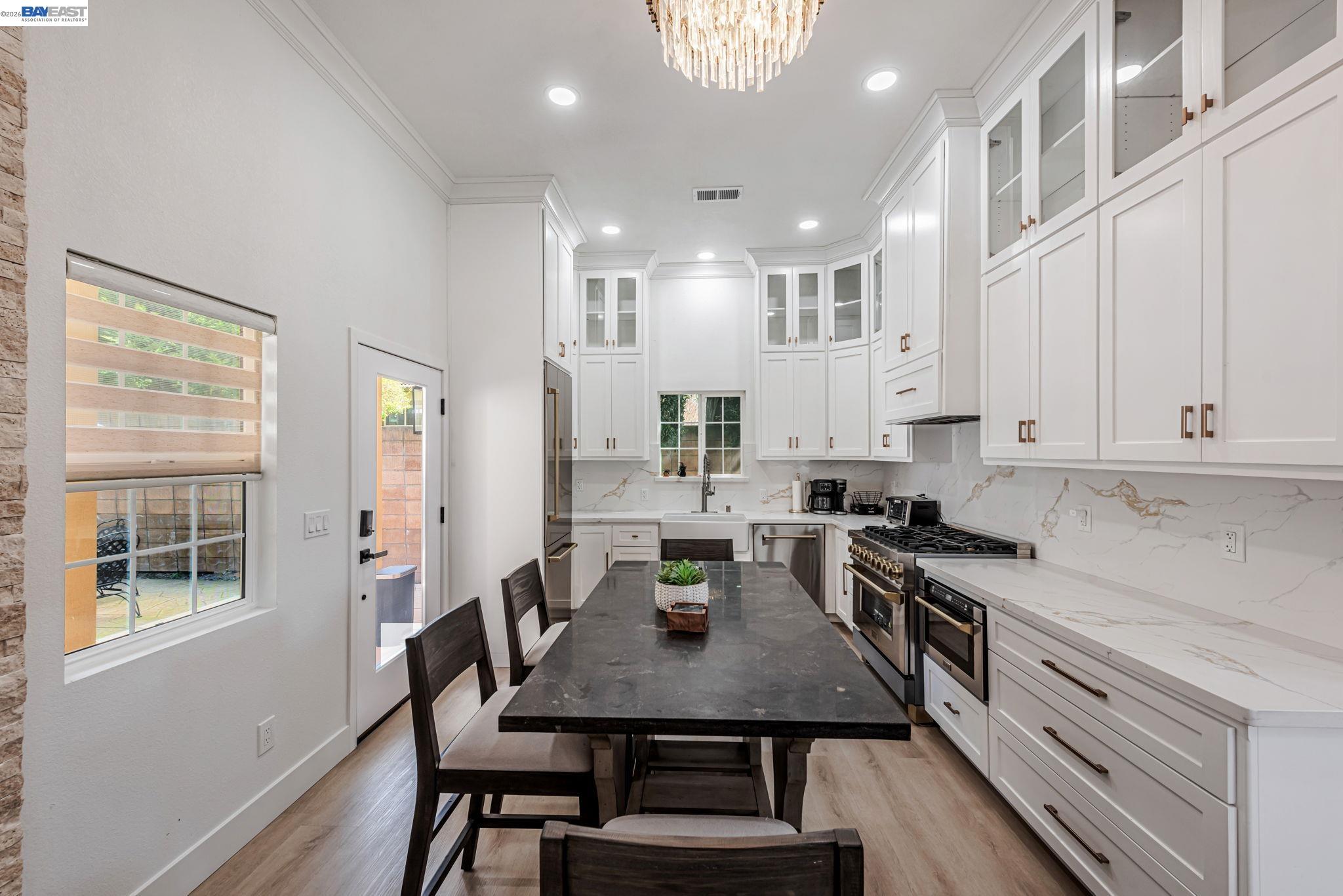35970 Vivian Pl