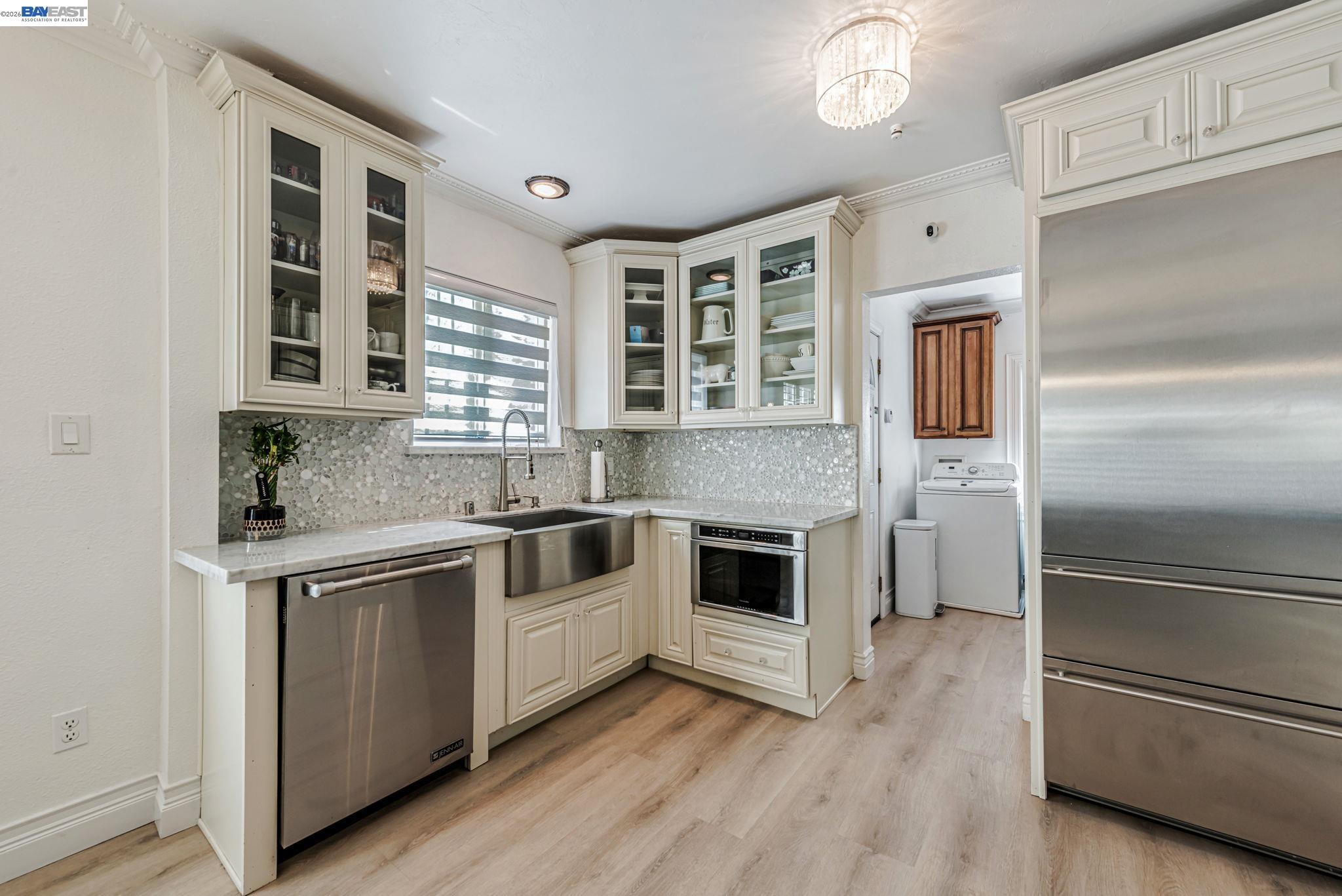 35970 Vivian Pl