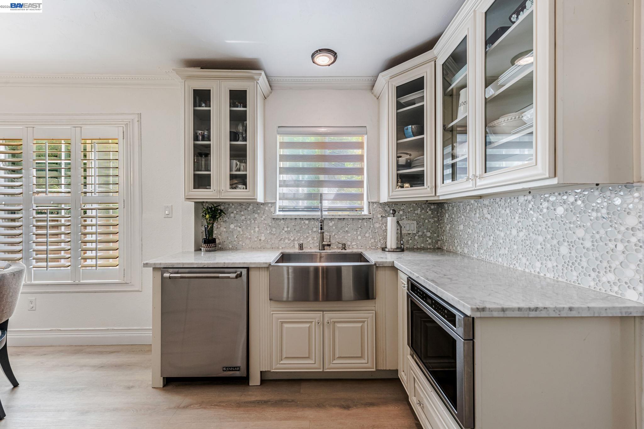 35970 Vivian Pl