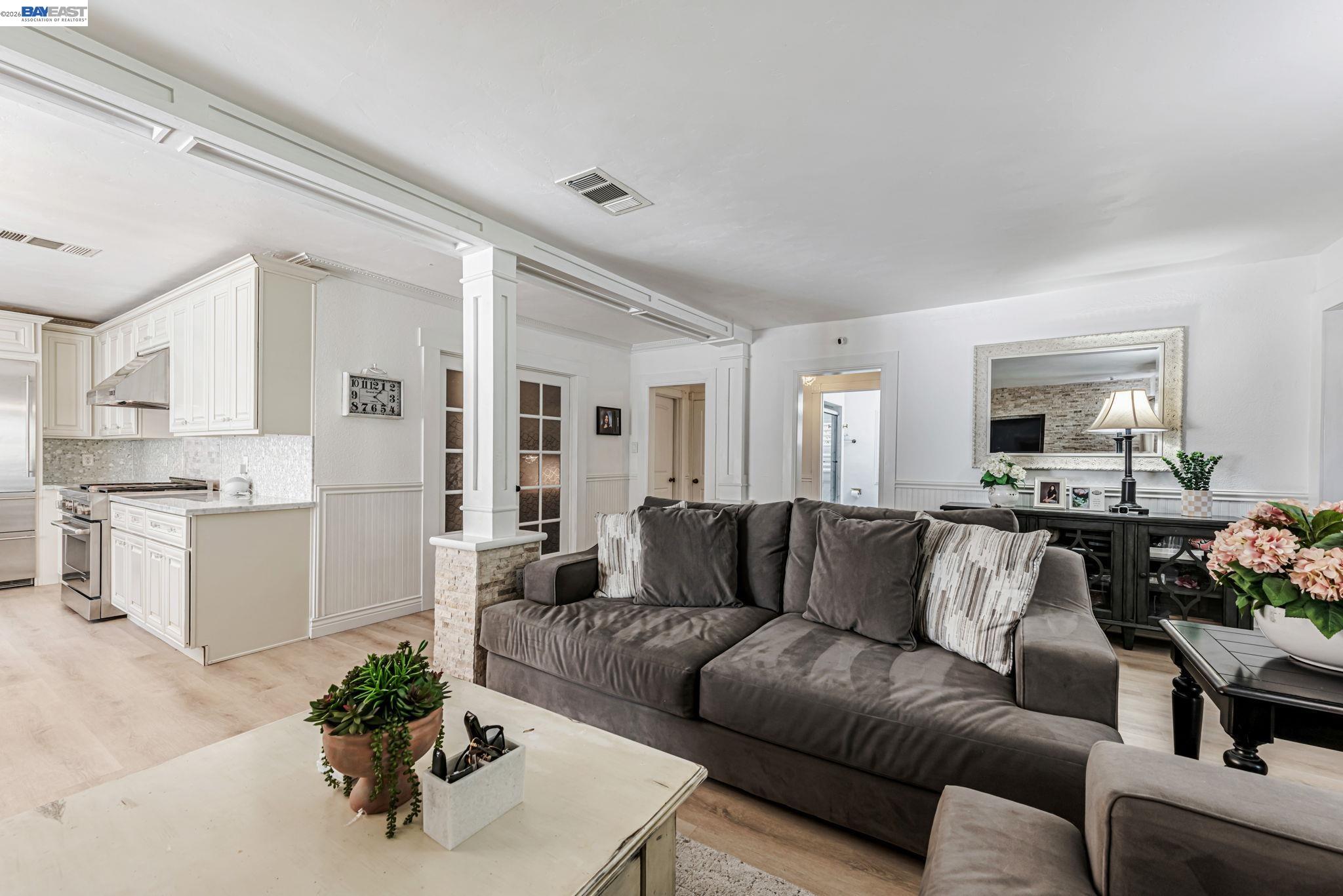 35970 Vivian Pl