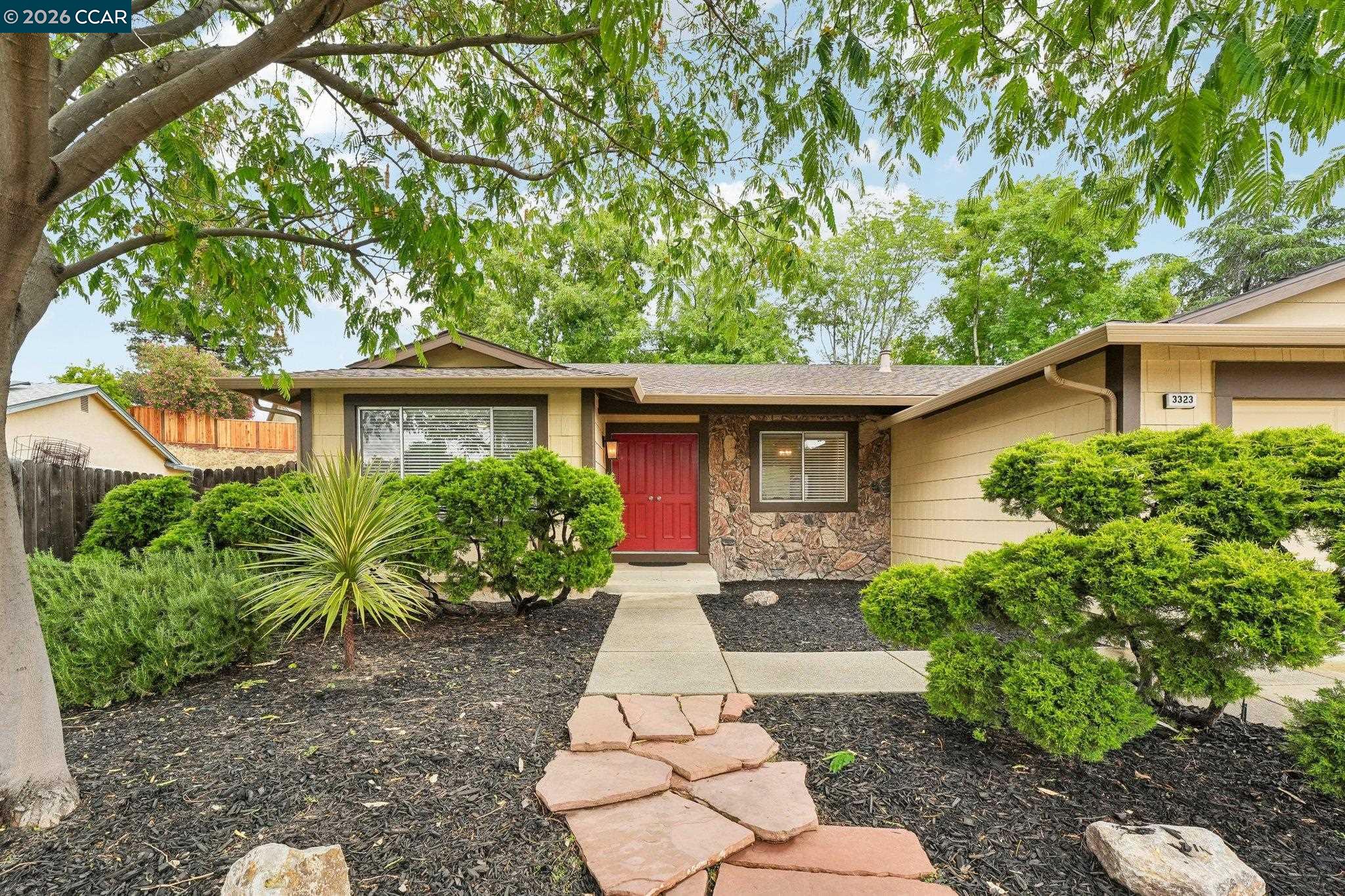 3323 Serpentine Dr