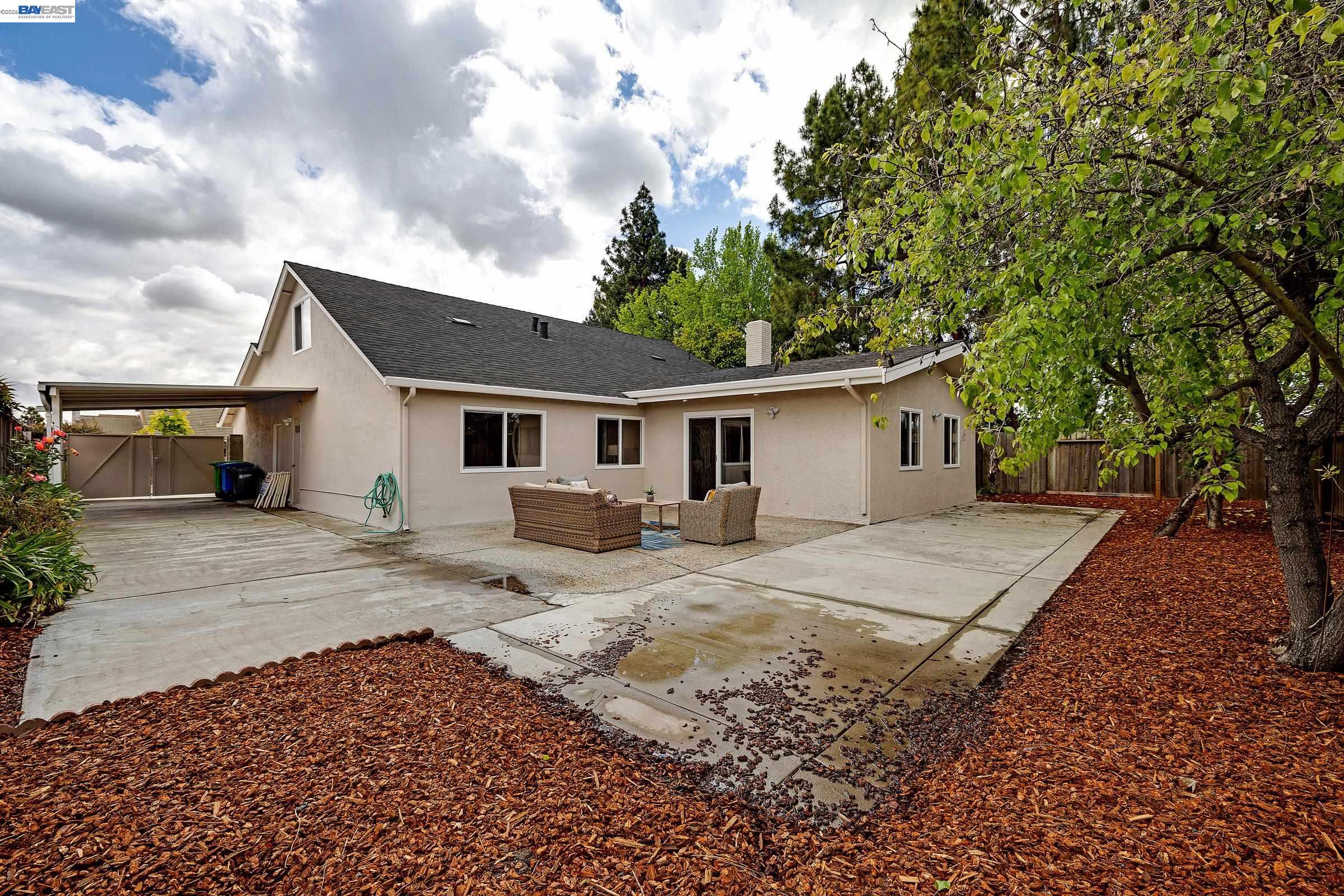 3279 Santa Barbara Ct