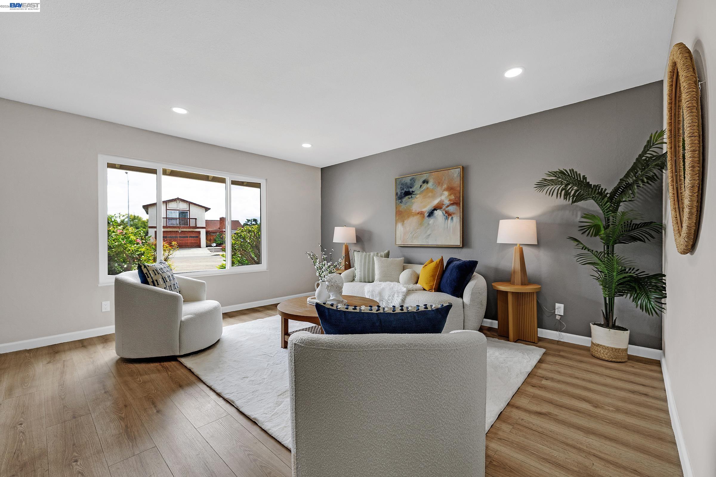 3279 Santa Barbara Ct