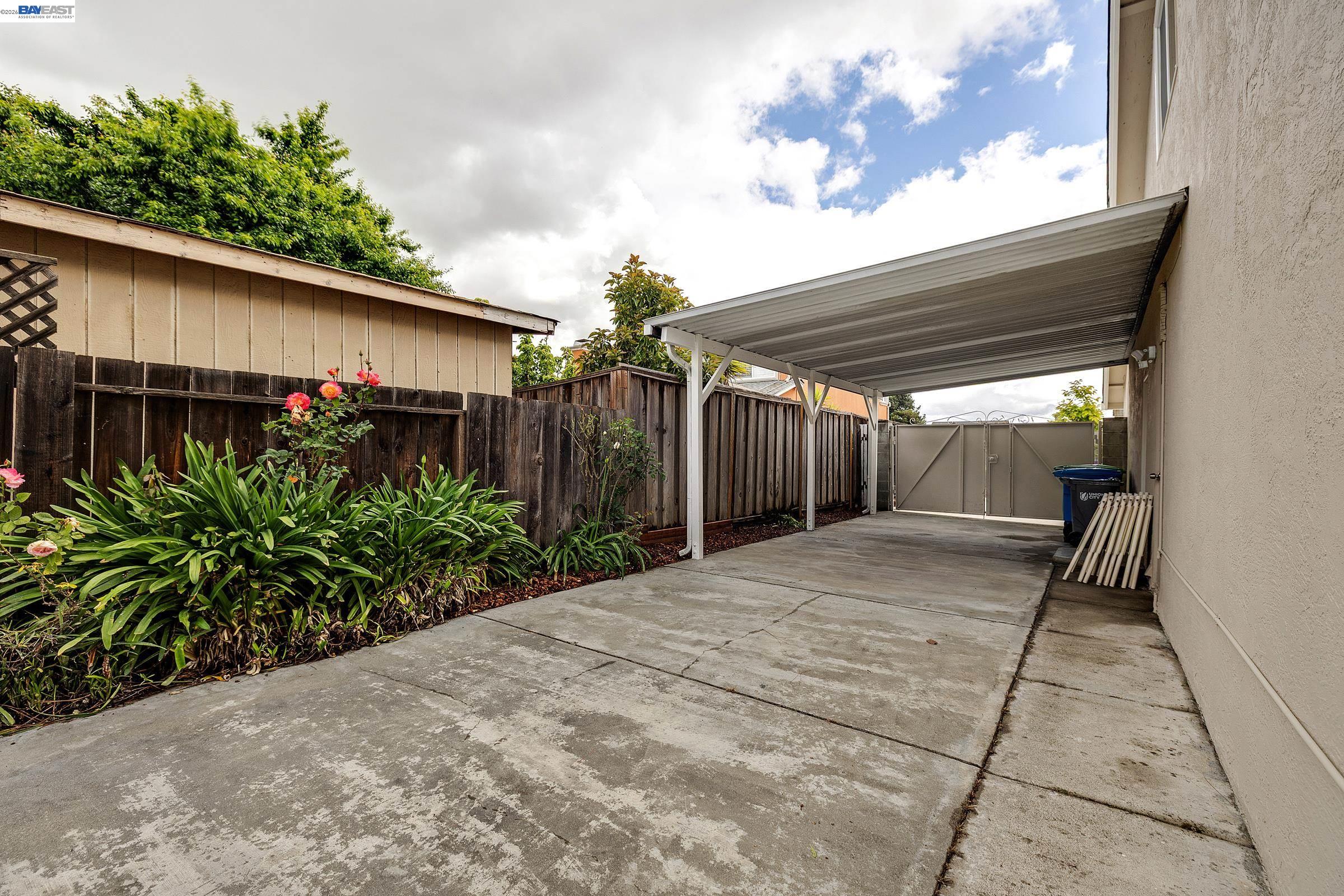 3279 Santa Barbara Ct
