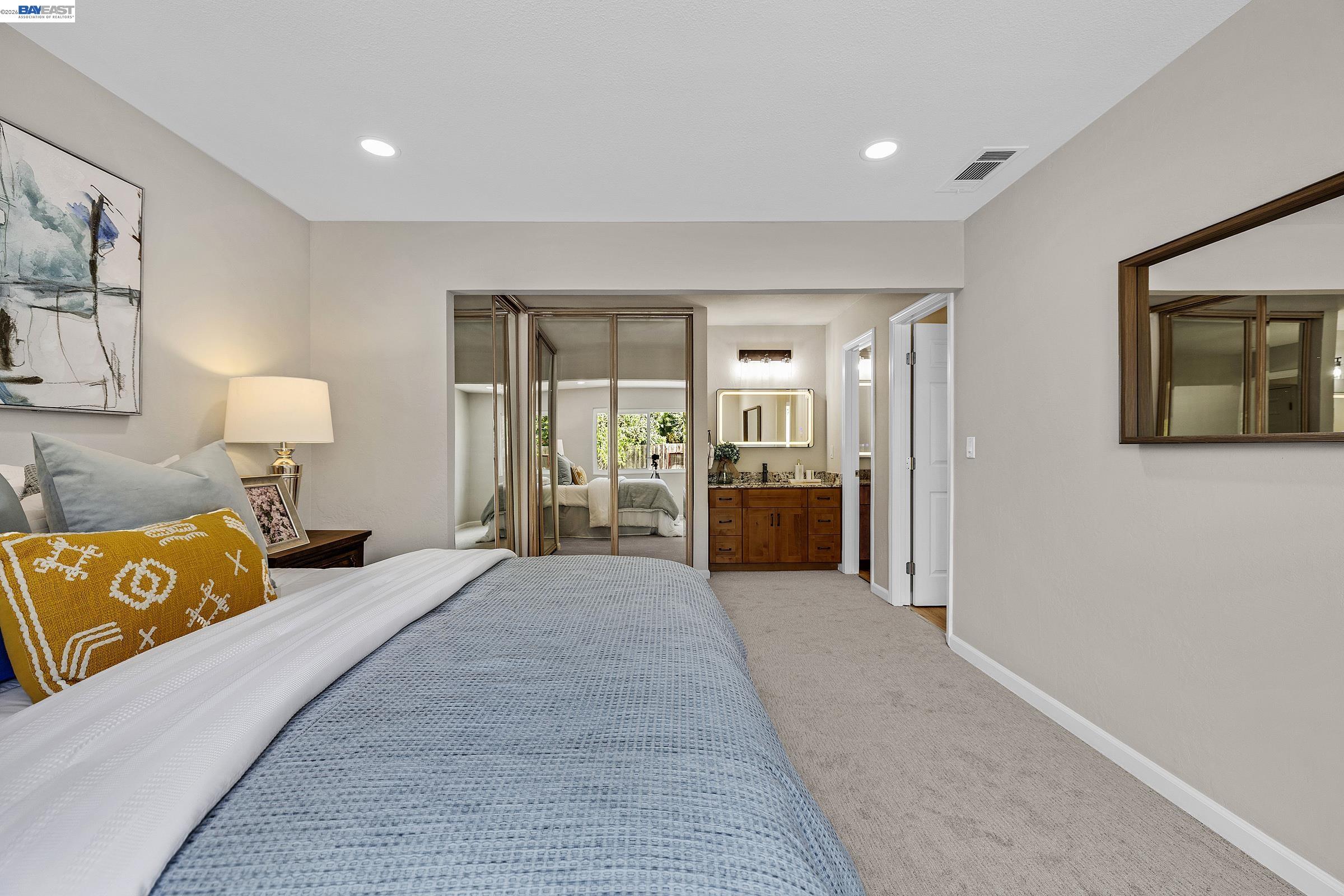 3279 Santa Barbara Ct
