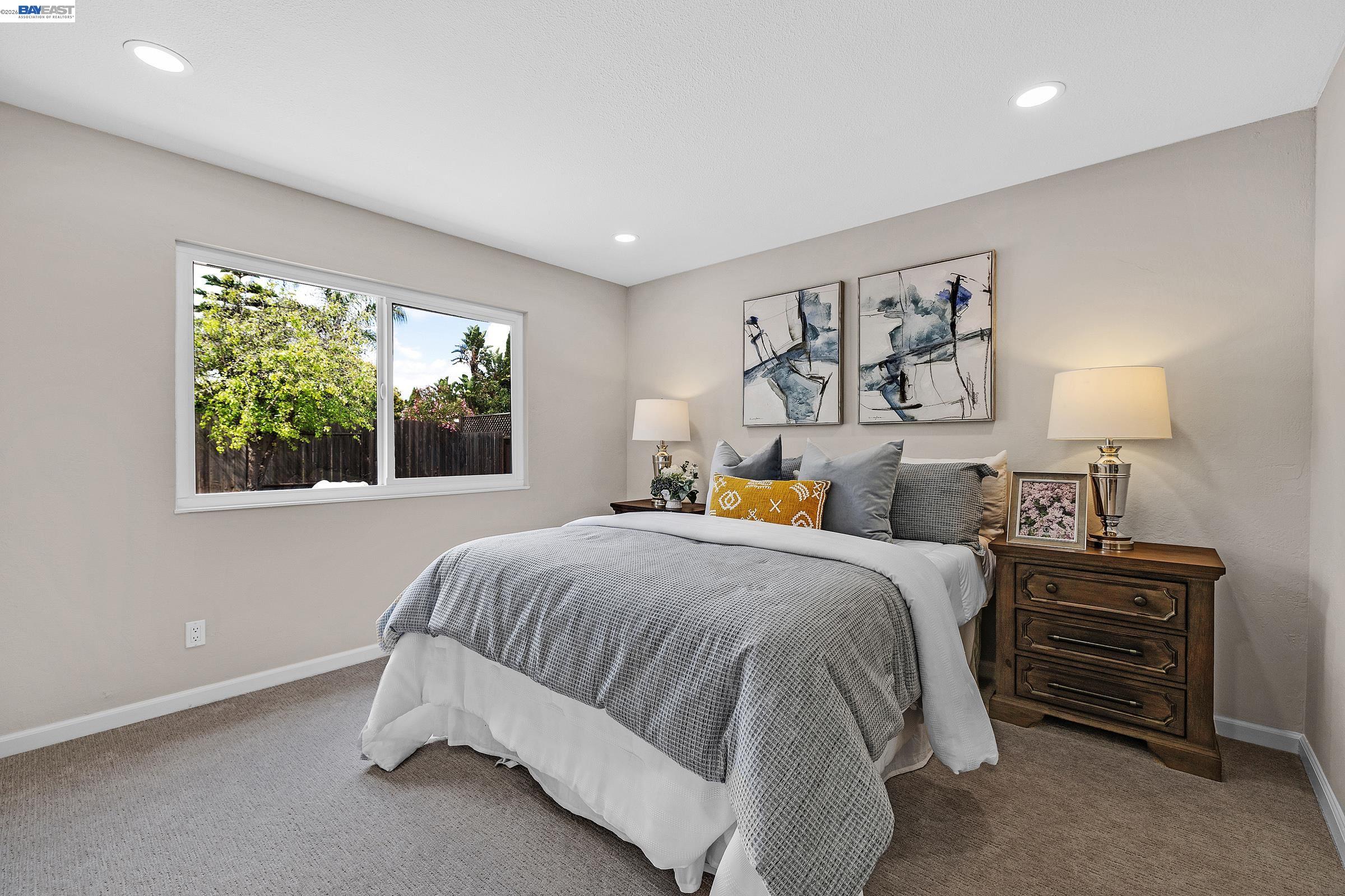 3279 Santa Barbara Ct