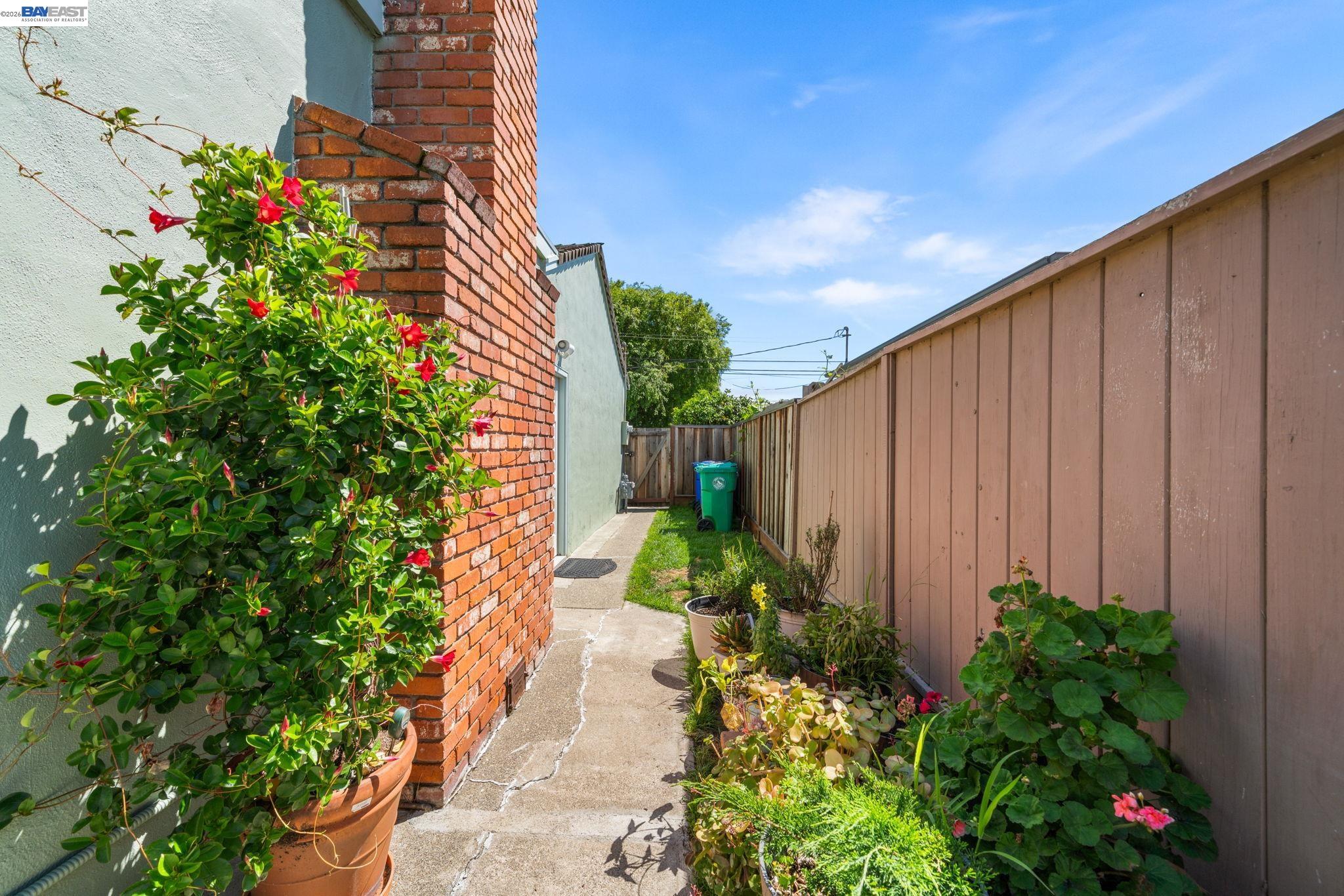 347 Anza Way