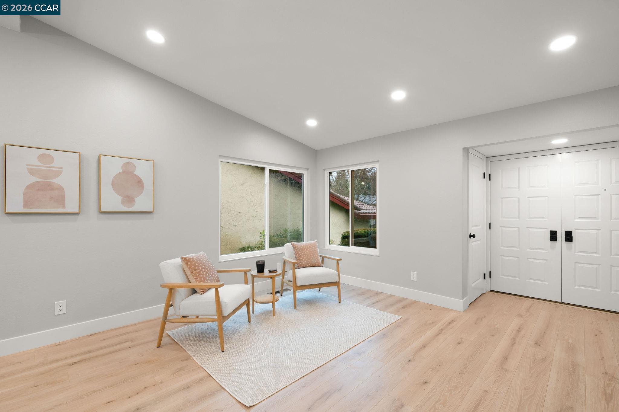 2824 Sombrero Cir