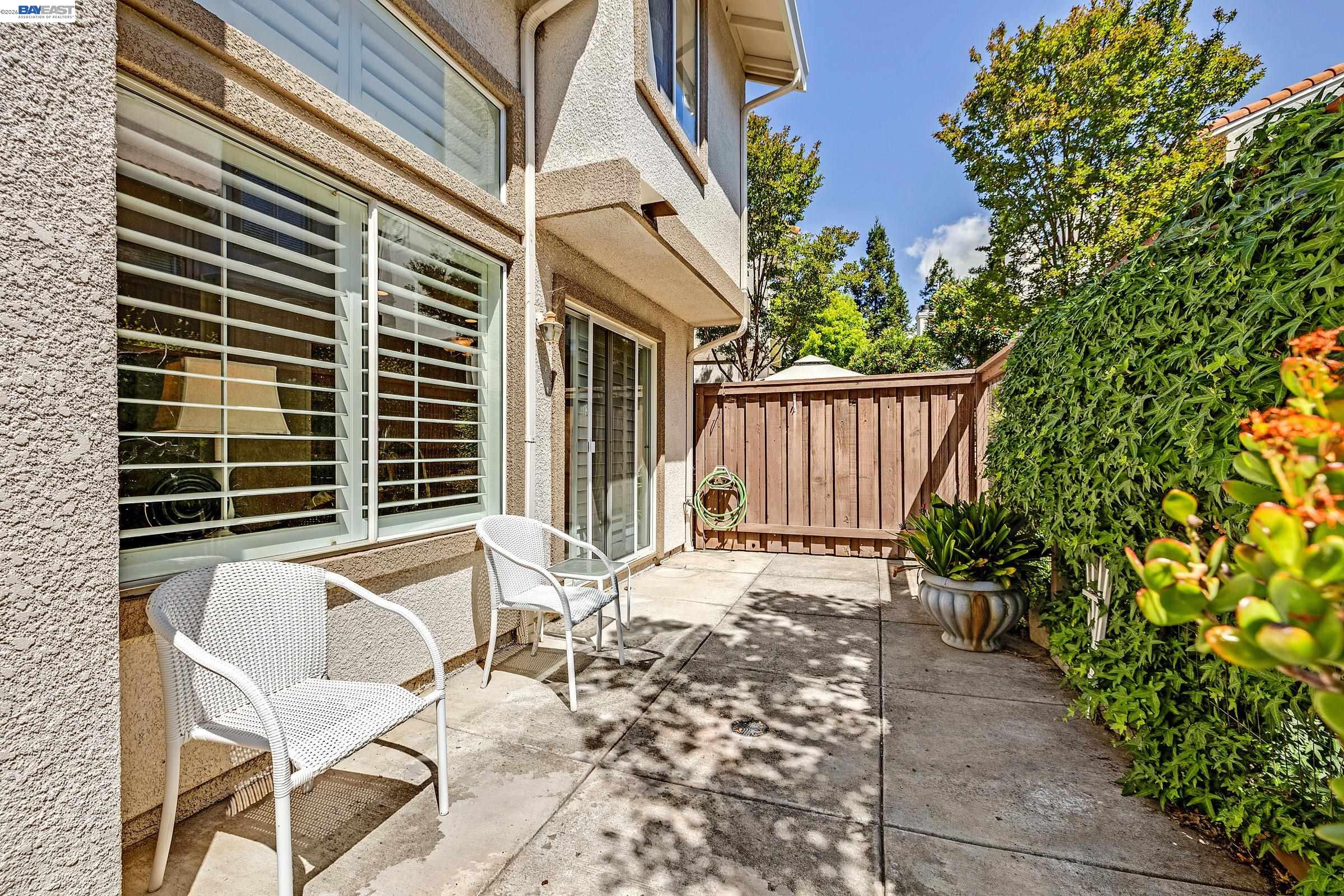 4328 Conejo Dr