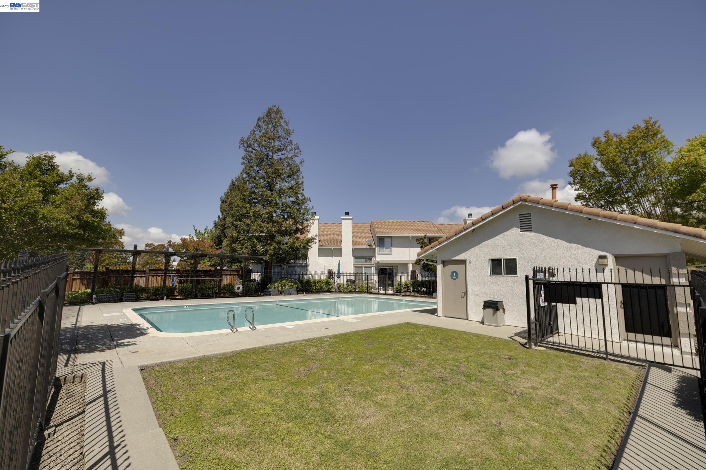 4328 Conejo Dr