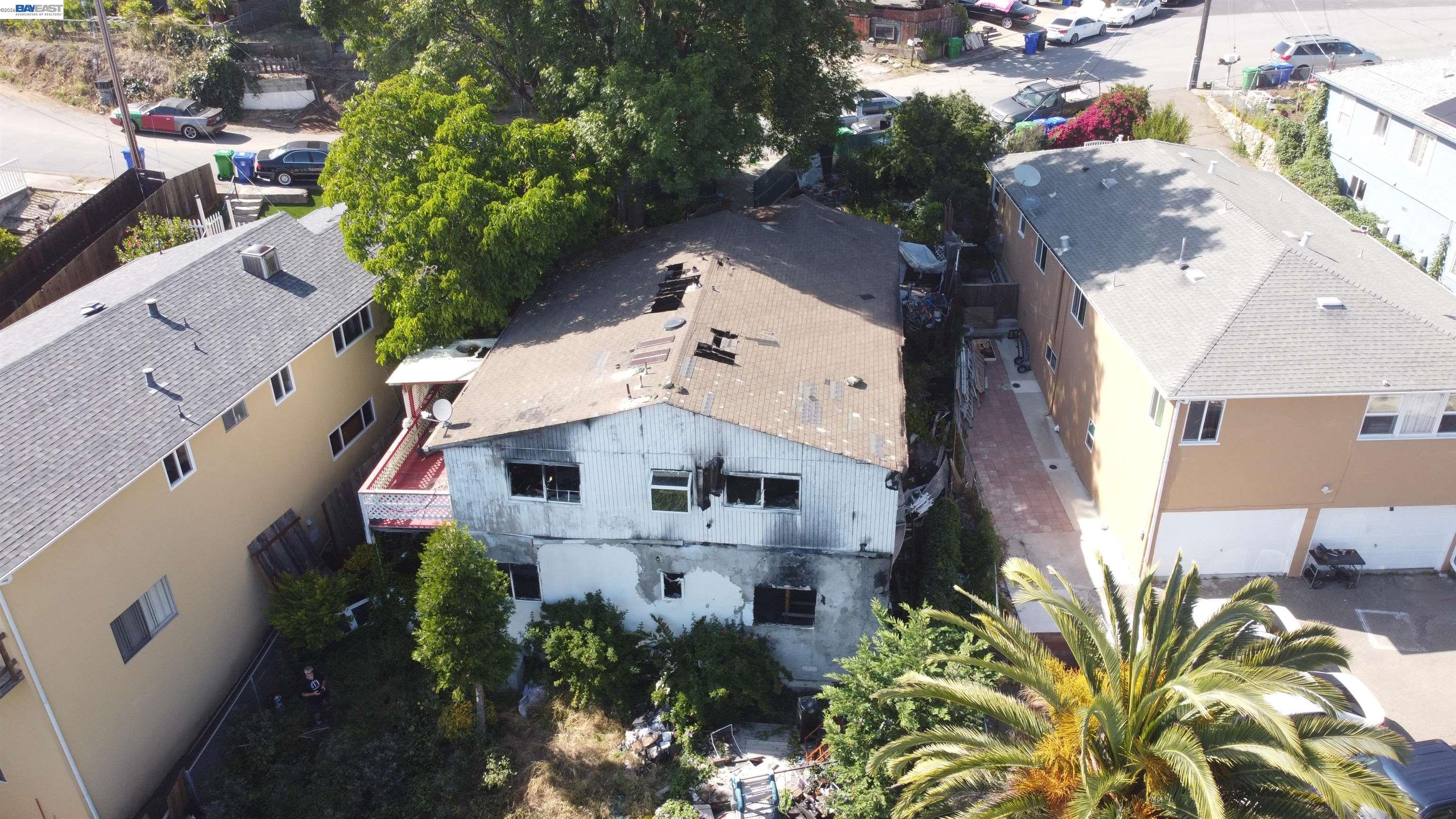 2091 Altamont Rd