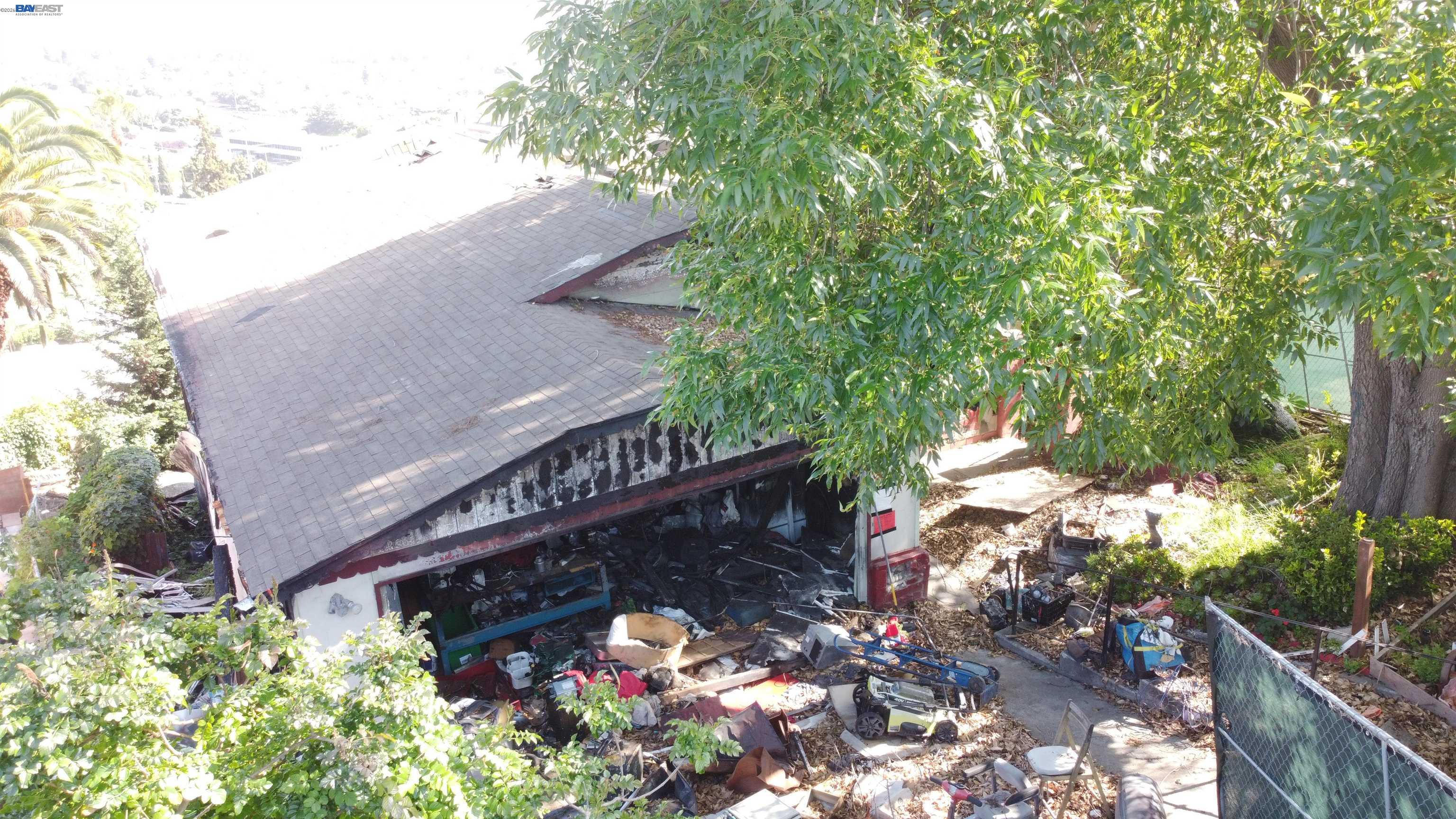 2091 Altamont Rd