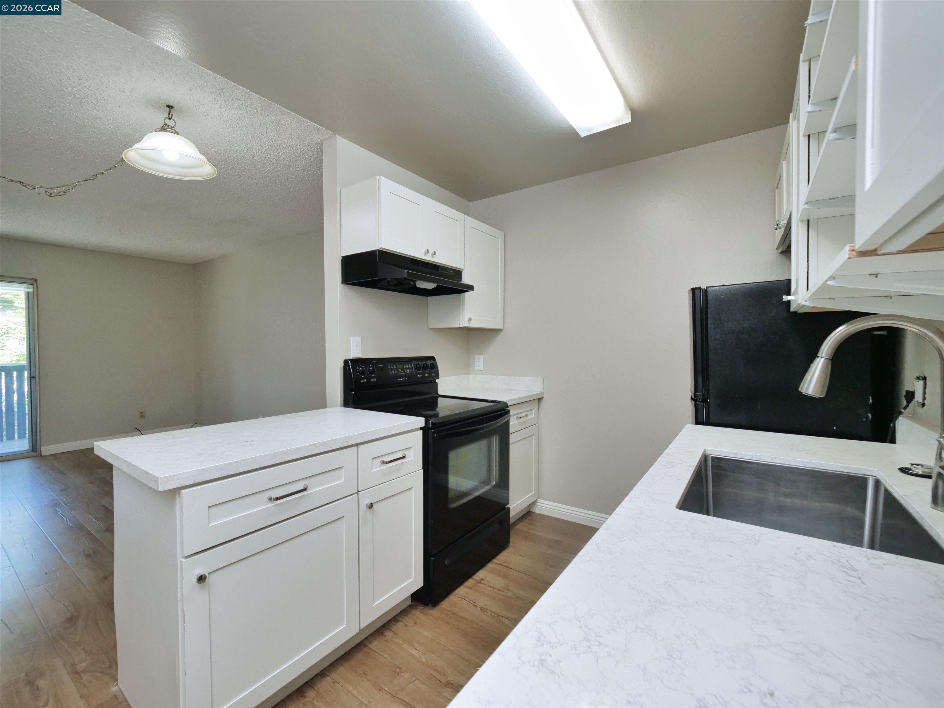 405 Piccadilly Place # 24