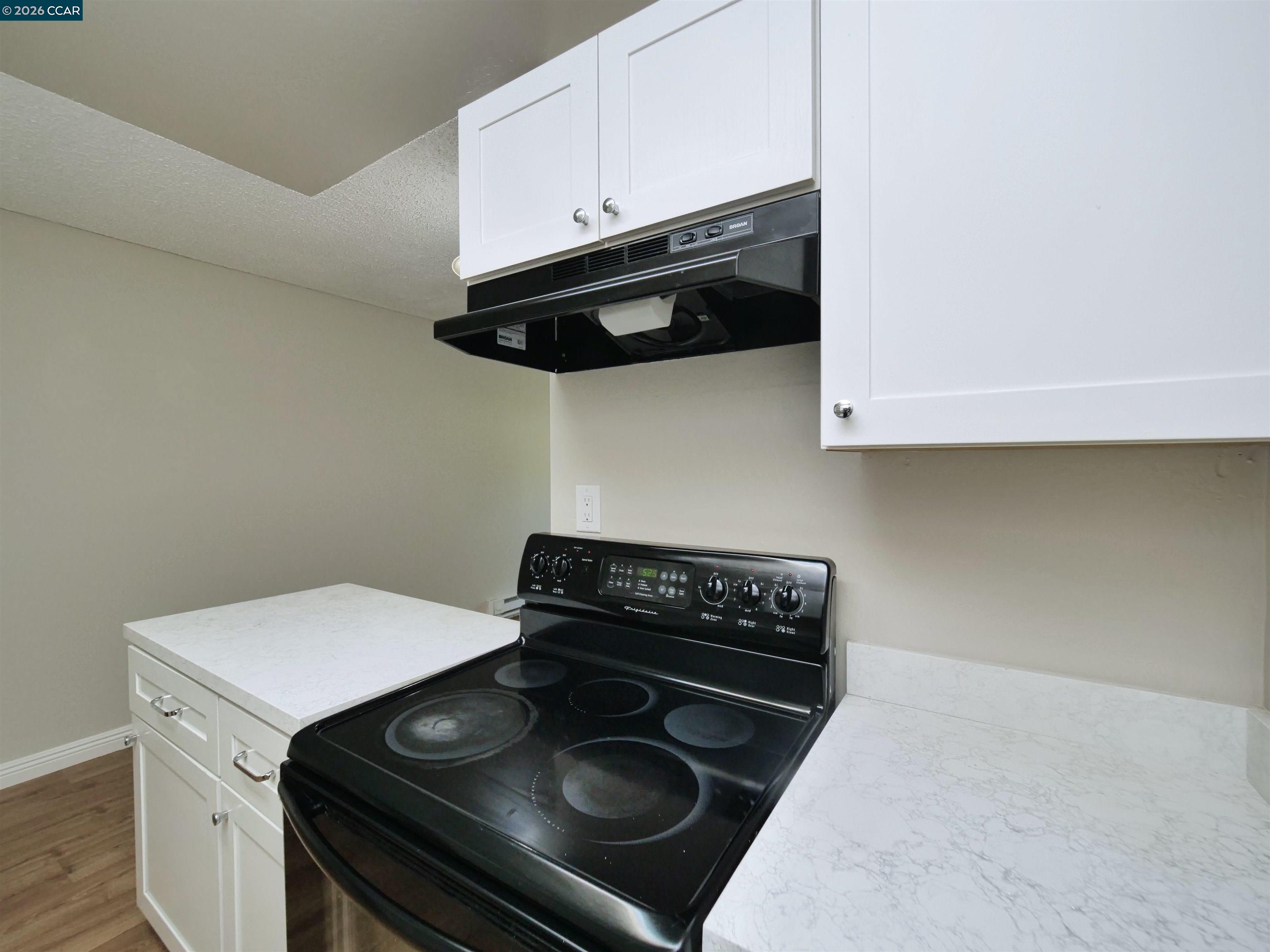 405 Piccadilly Place # 24