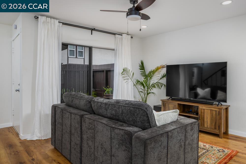 5509 Roundtree Dr Unit: E