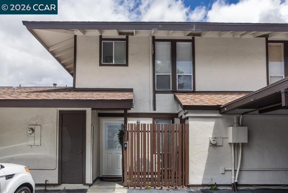 5509 Roundtree Dr Unit: E