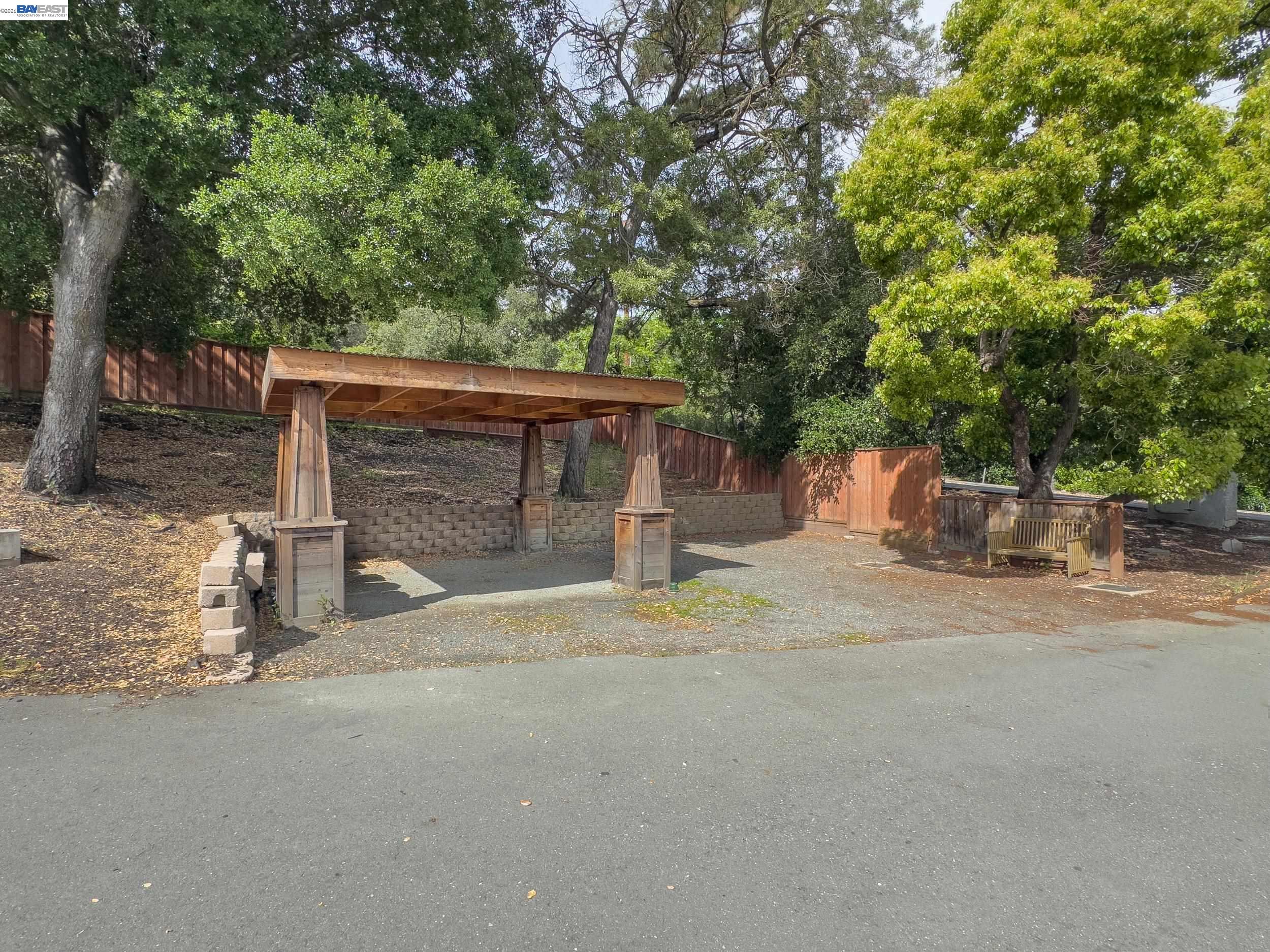 1516 Pleasant Hill Rd