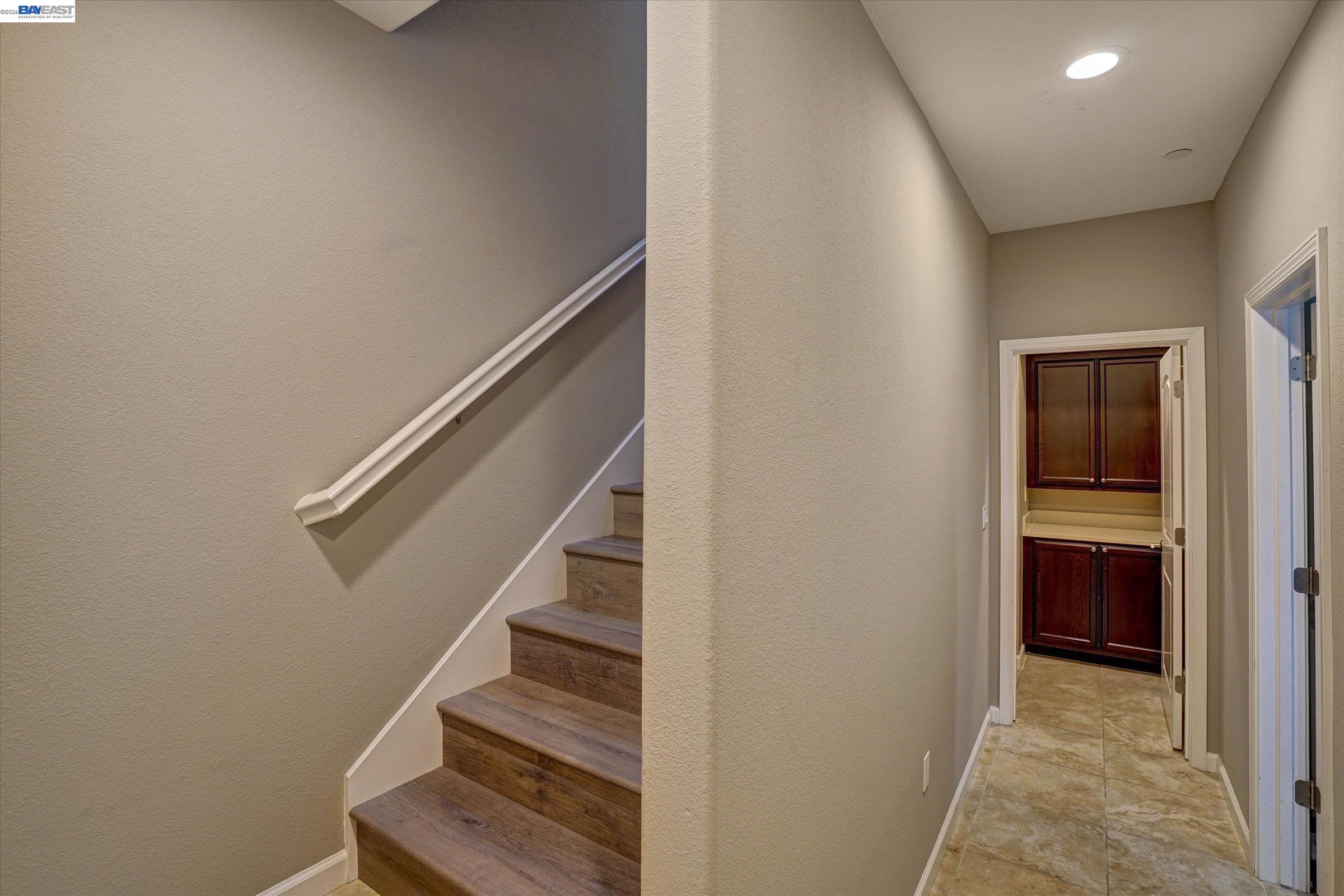 25 Heligan Ln