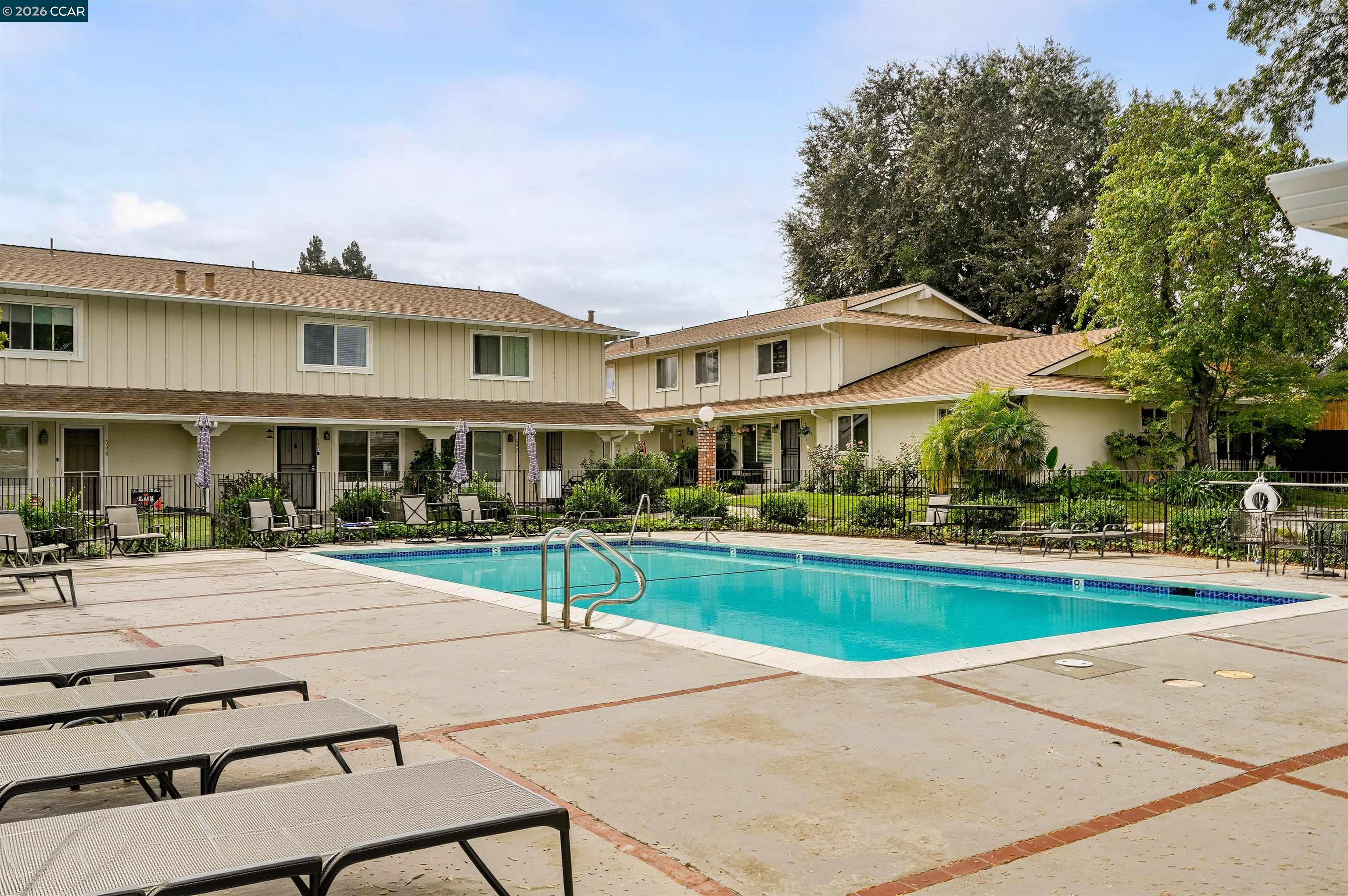 560 La Copita Ct