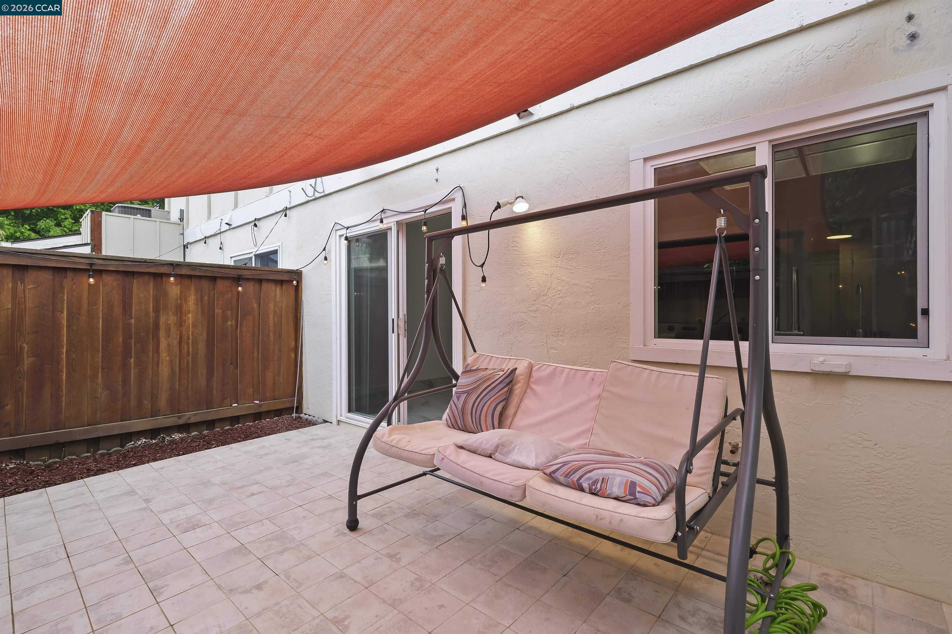 560 La Copita Ct