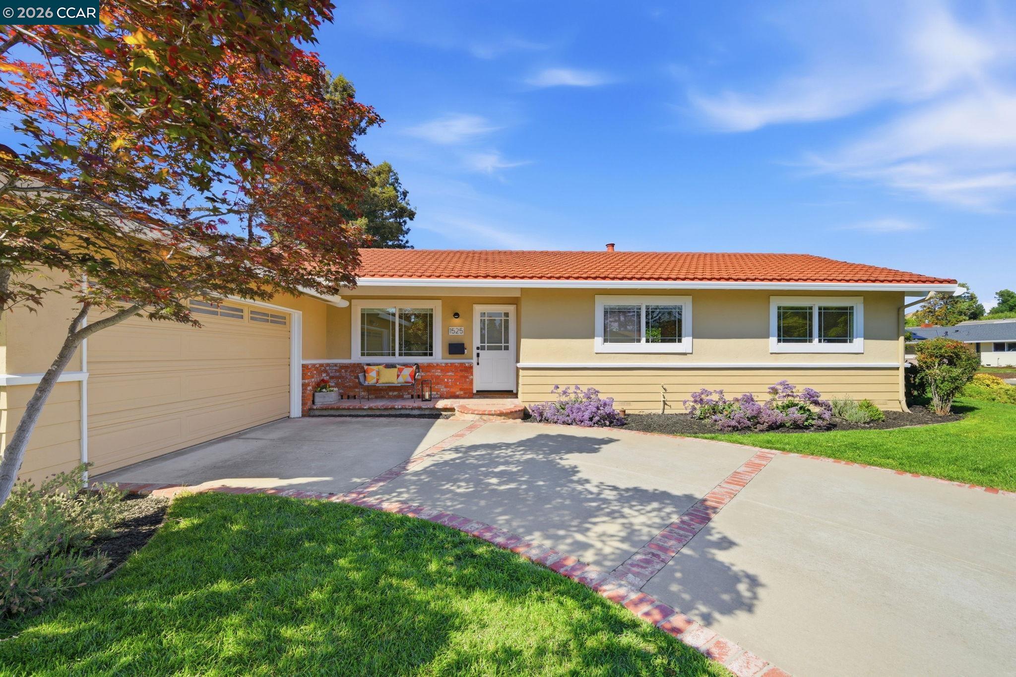 1525 American Beauty Dr