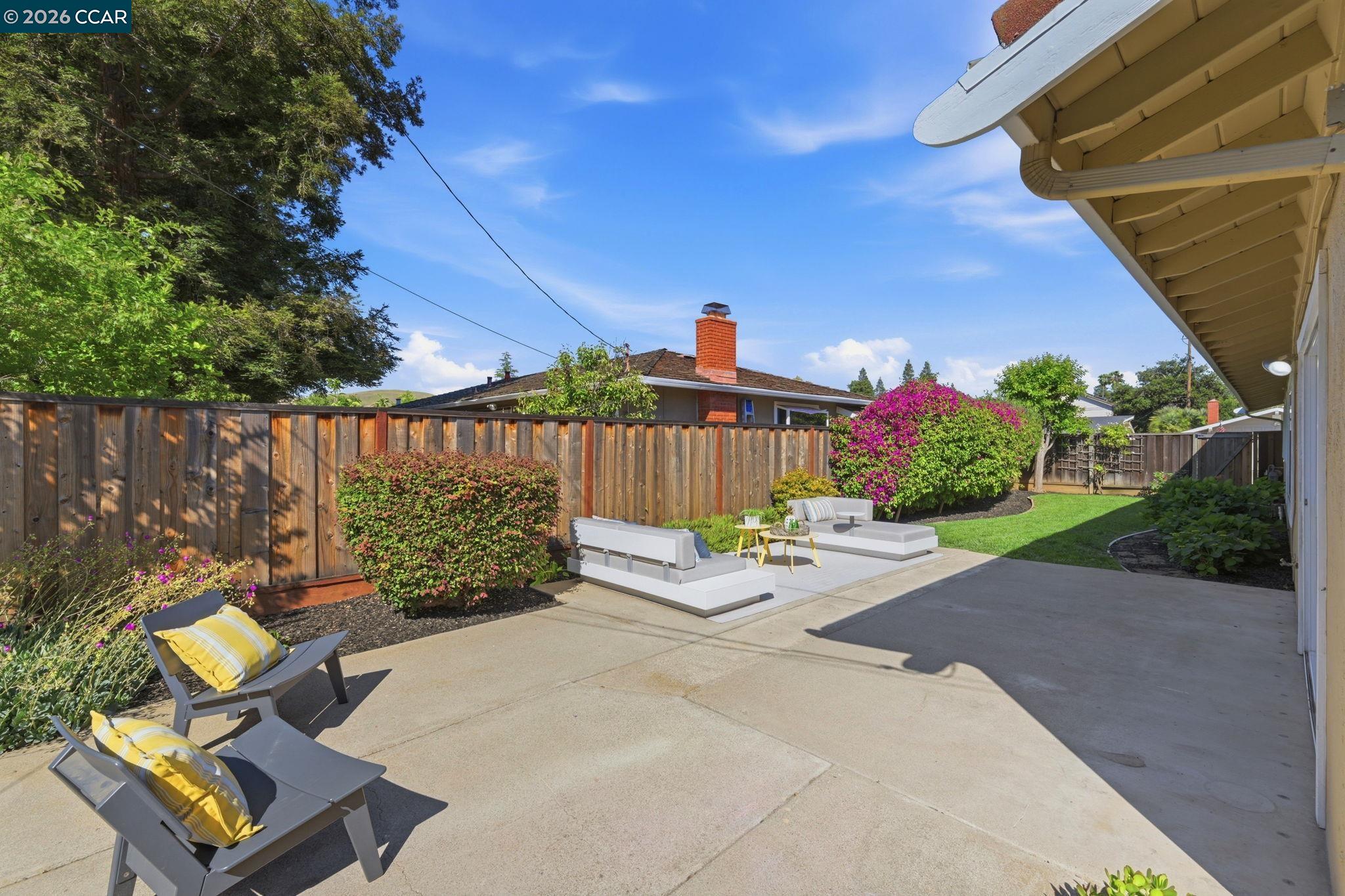 1525 American Beauty Dr