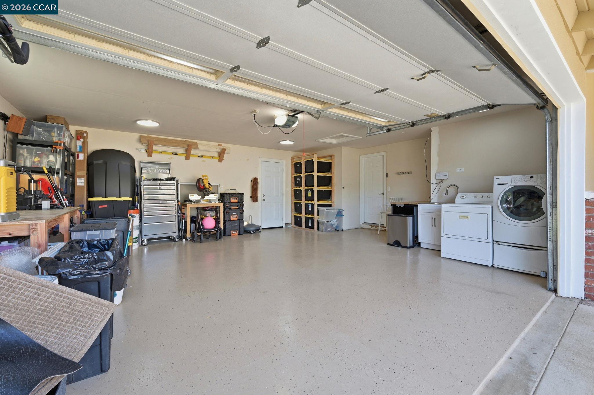 1525 American Beauty Dr