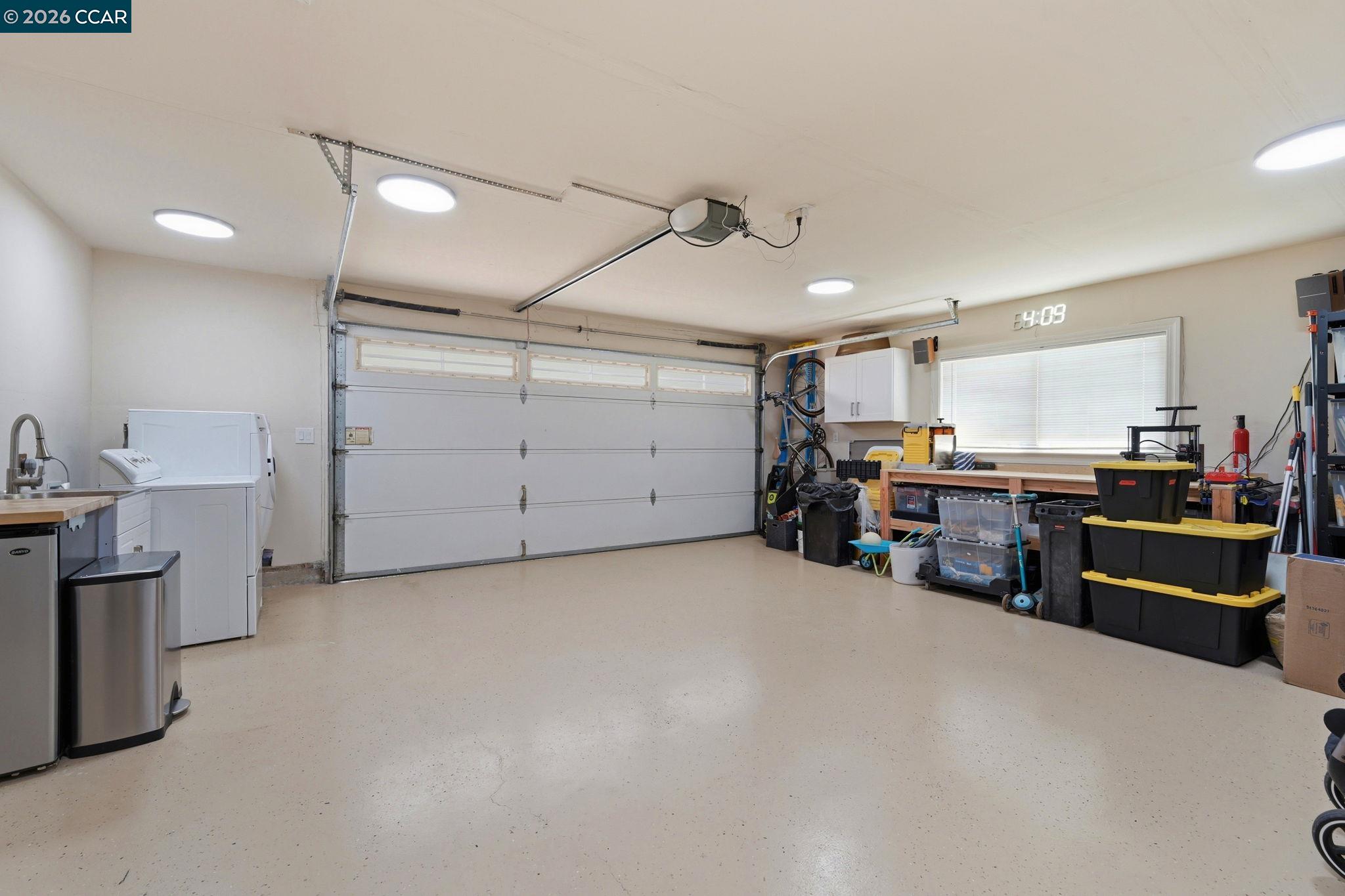 1525 American Beauty Dr