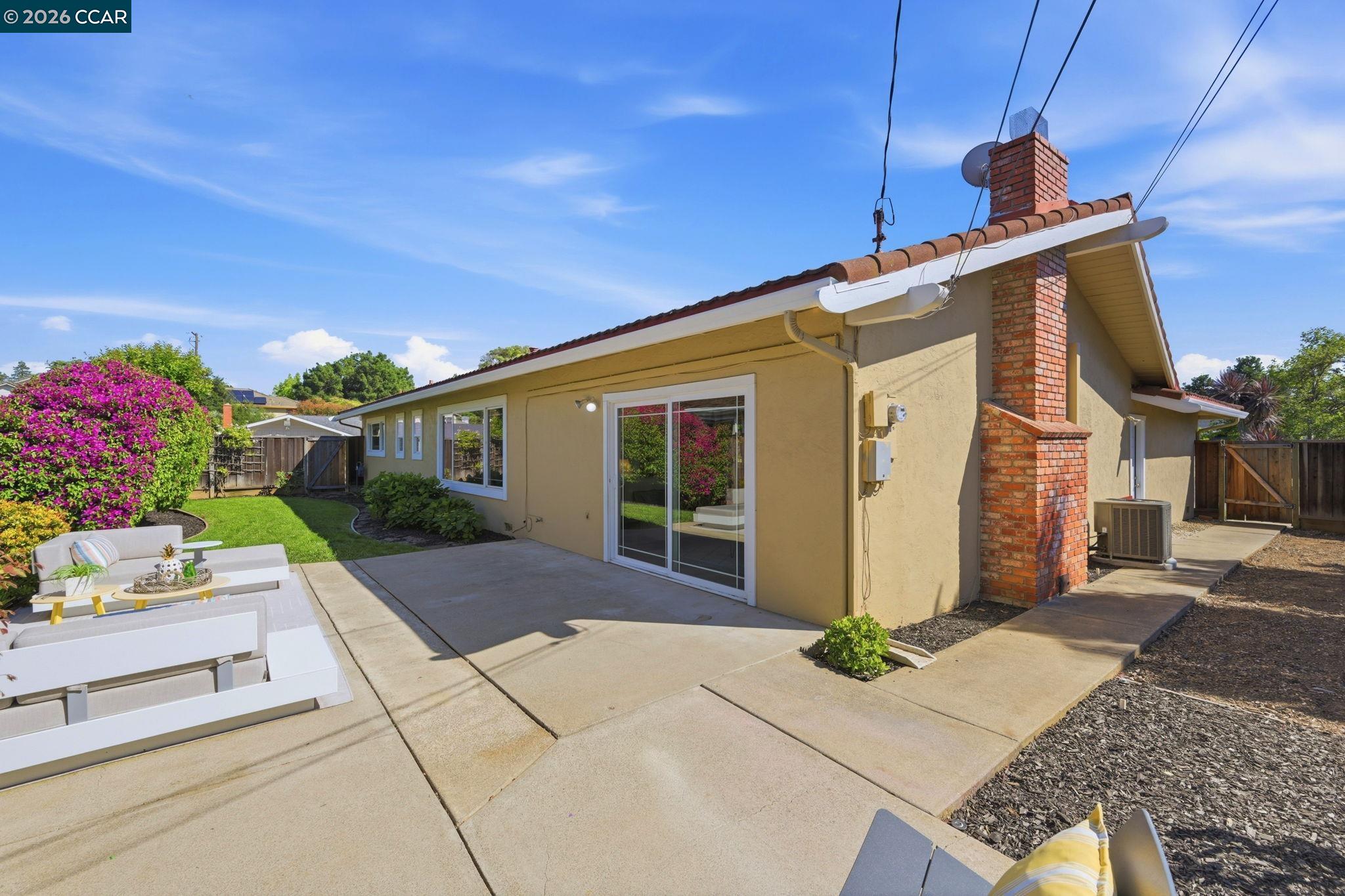 1525 American Beauty Dr