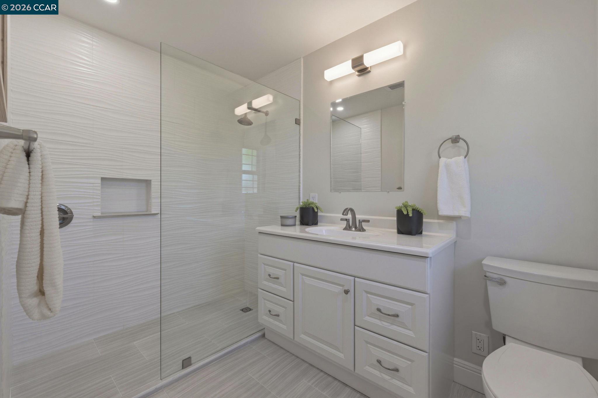 1525 American Beauty Dr