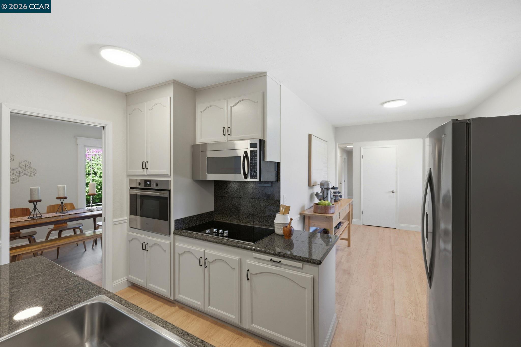 1525 American Beauty Dr