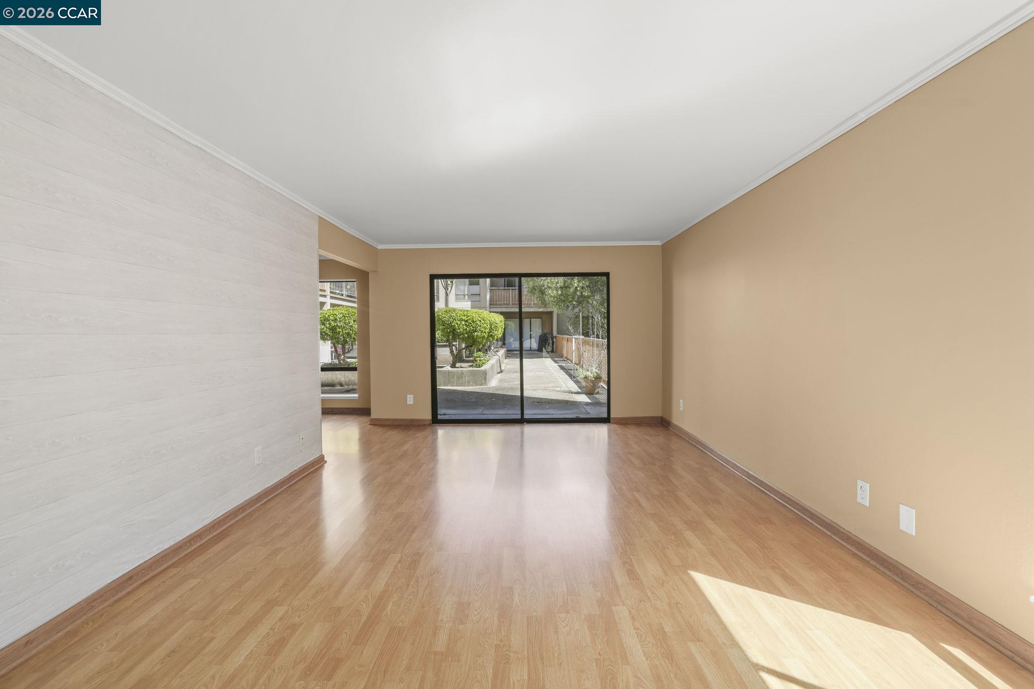 330 N Civic Dr # 203