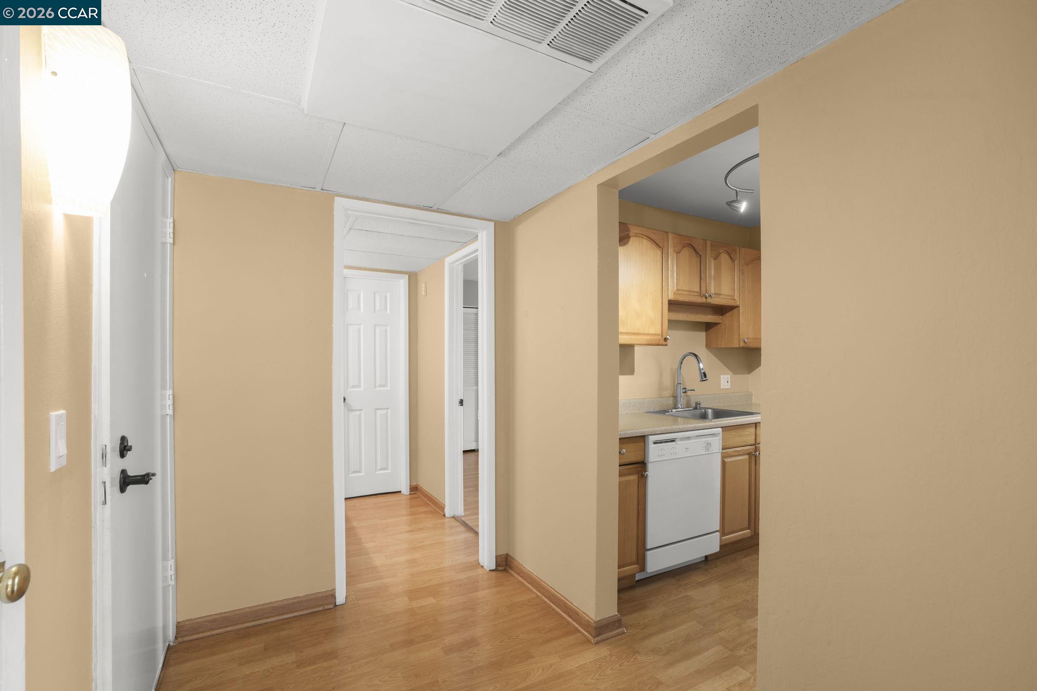 330 N Civic Dr # 203