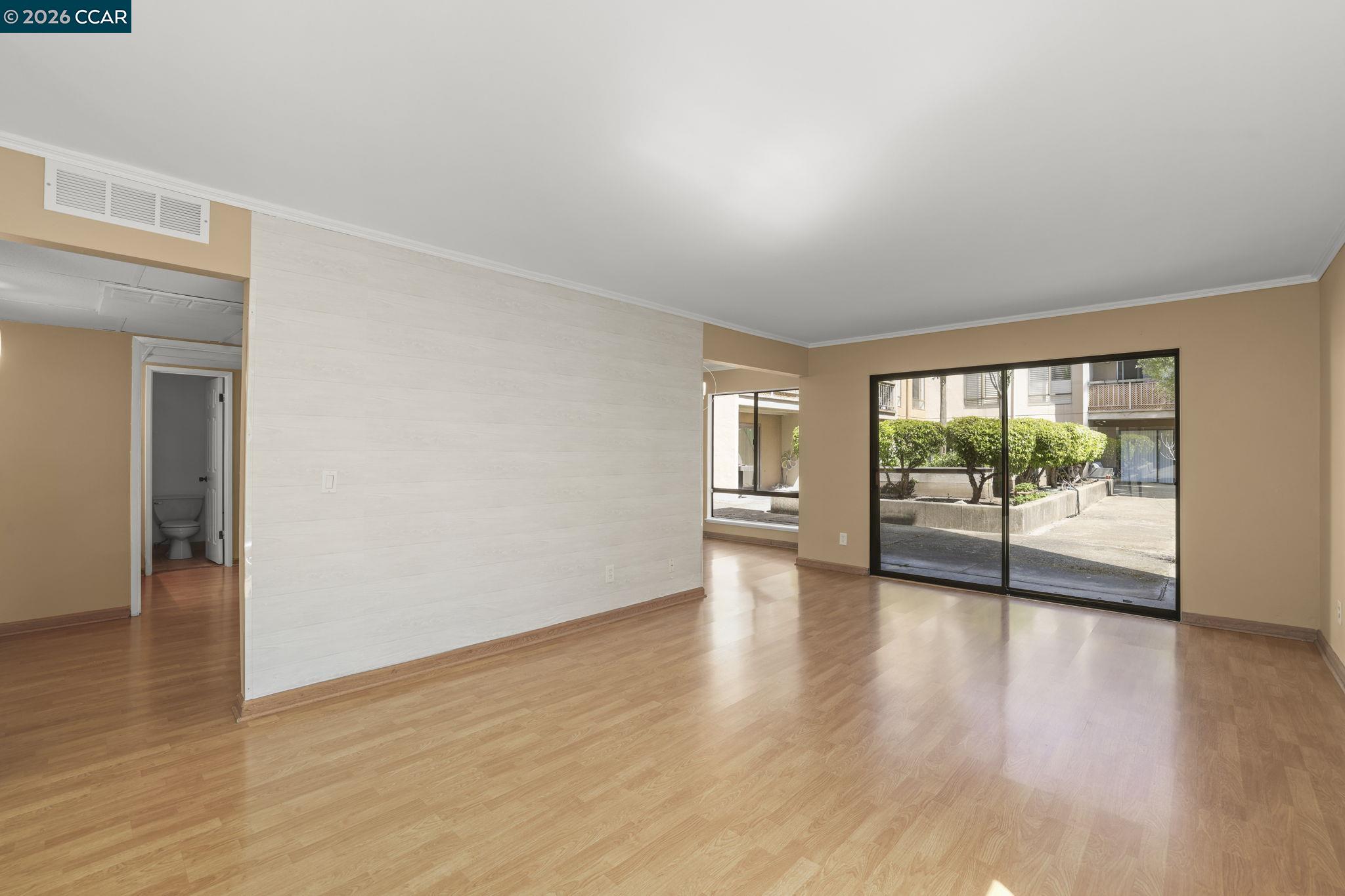 330 N Civic Dr # 203