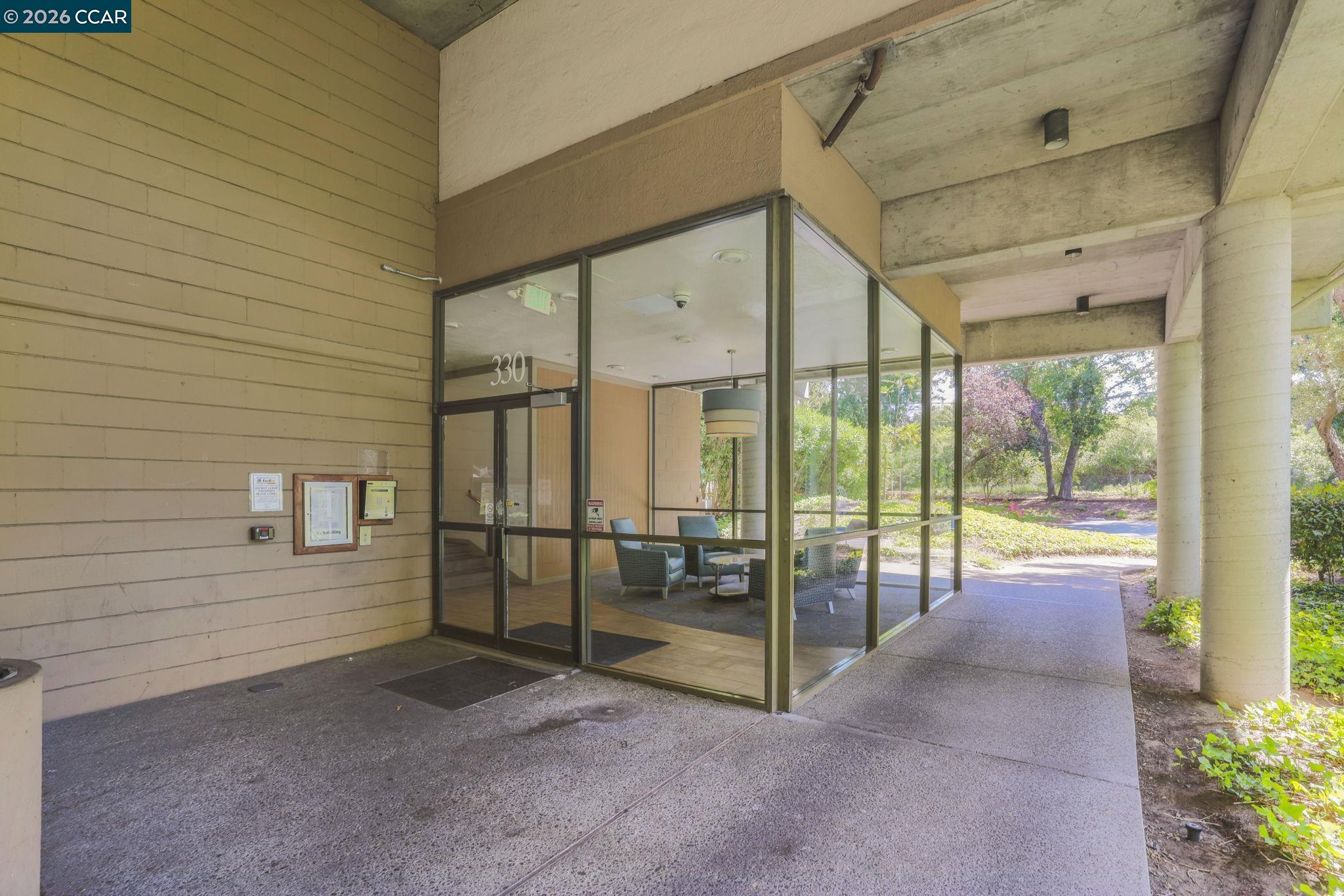330 N Civic Dr # 203