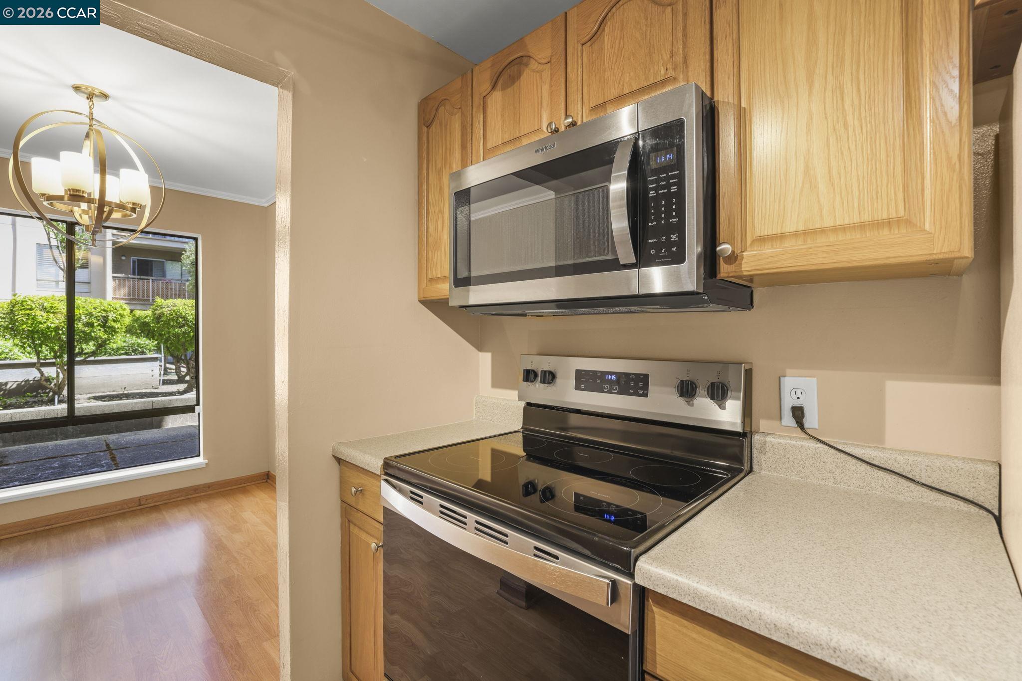 330 N Civic Dr # 203