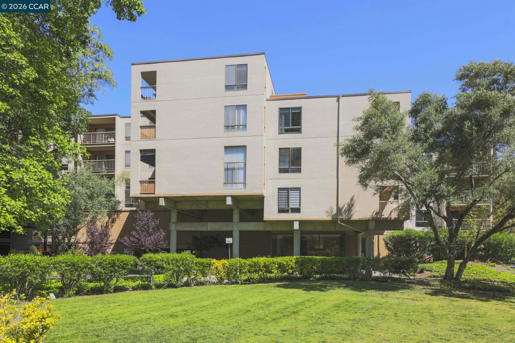 330 N Civic Dr # 203