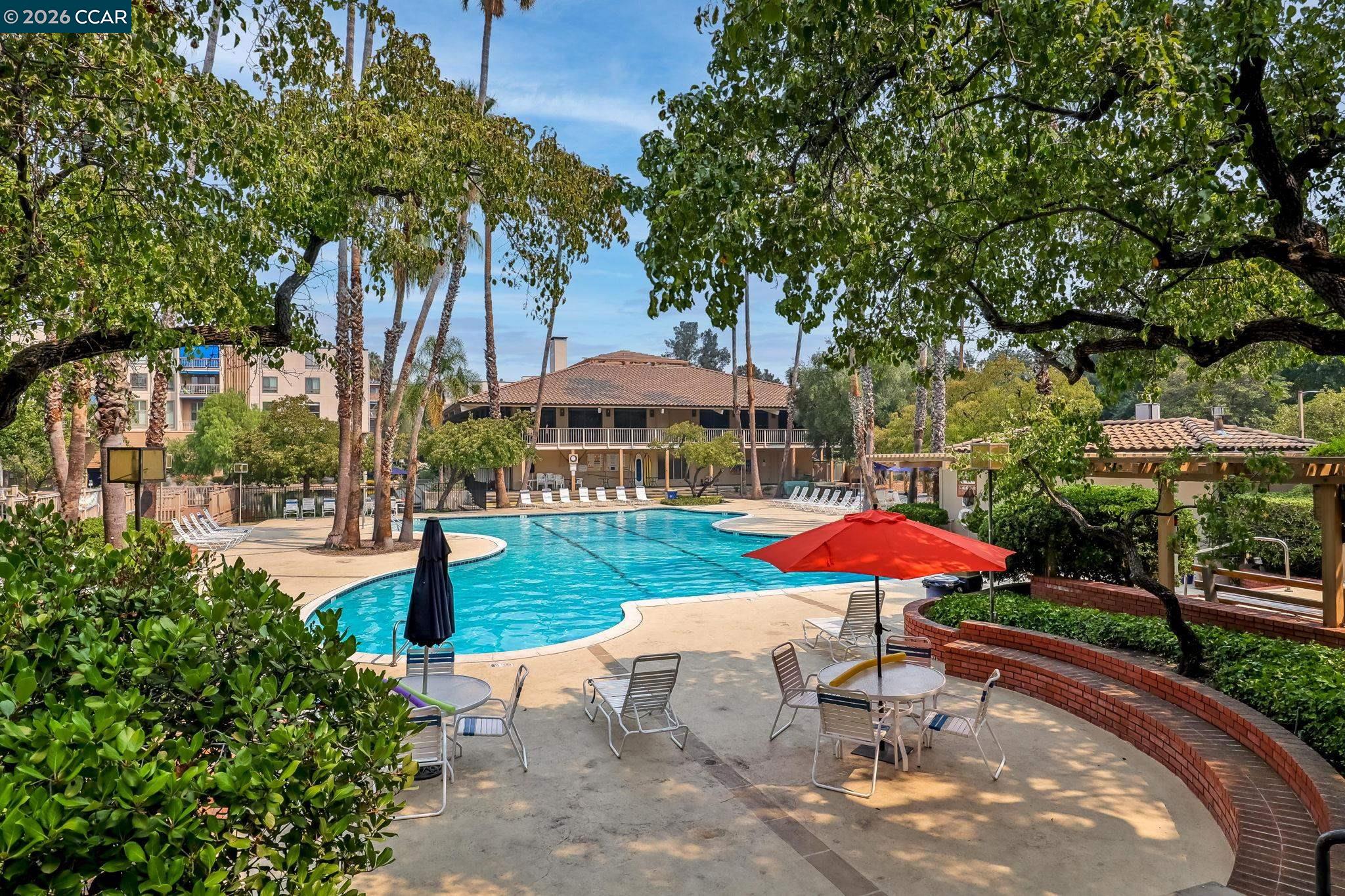 330 N Civic Dr # 203