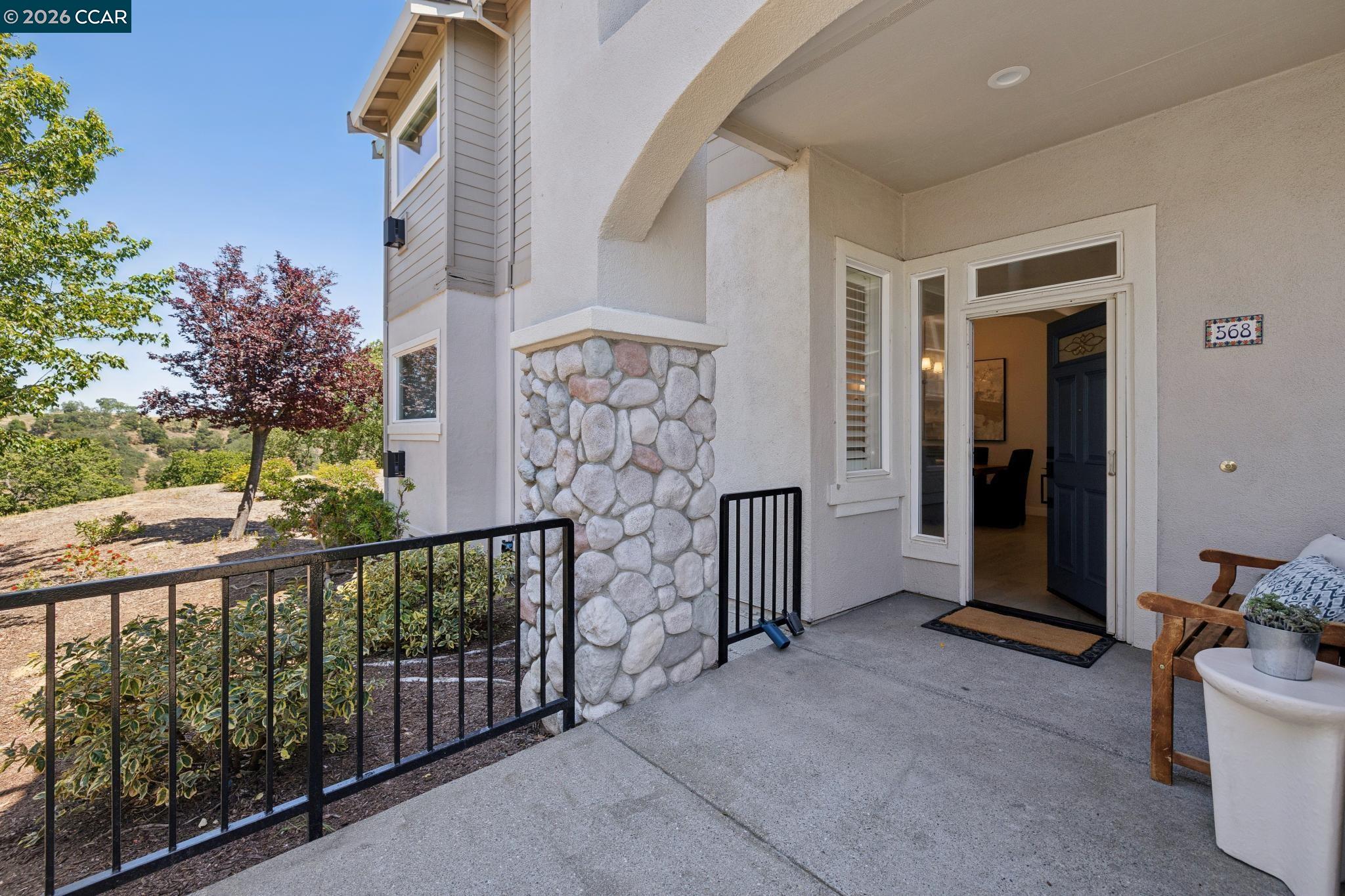 568 High Eagle Ct
