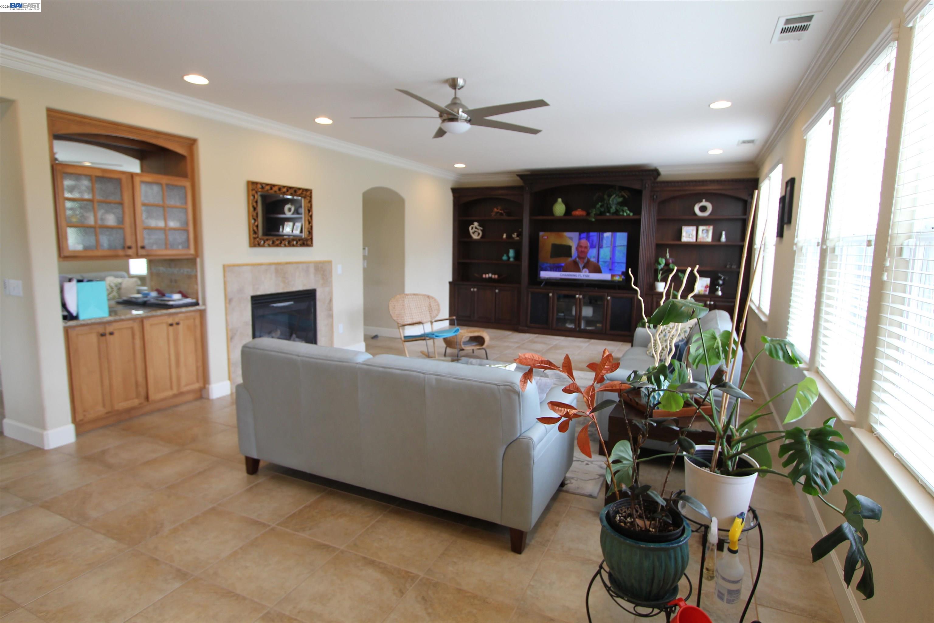 5202 SALERNO DR