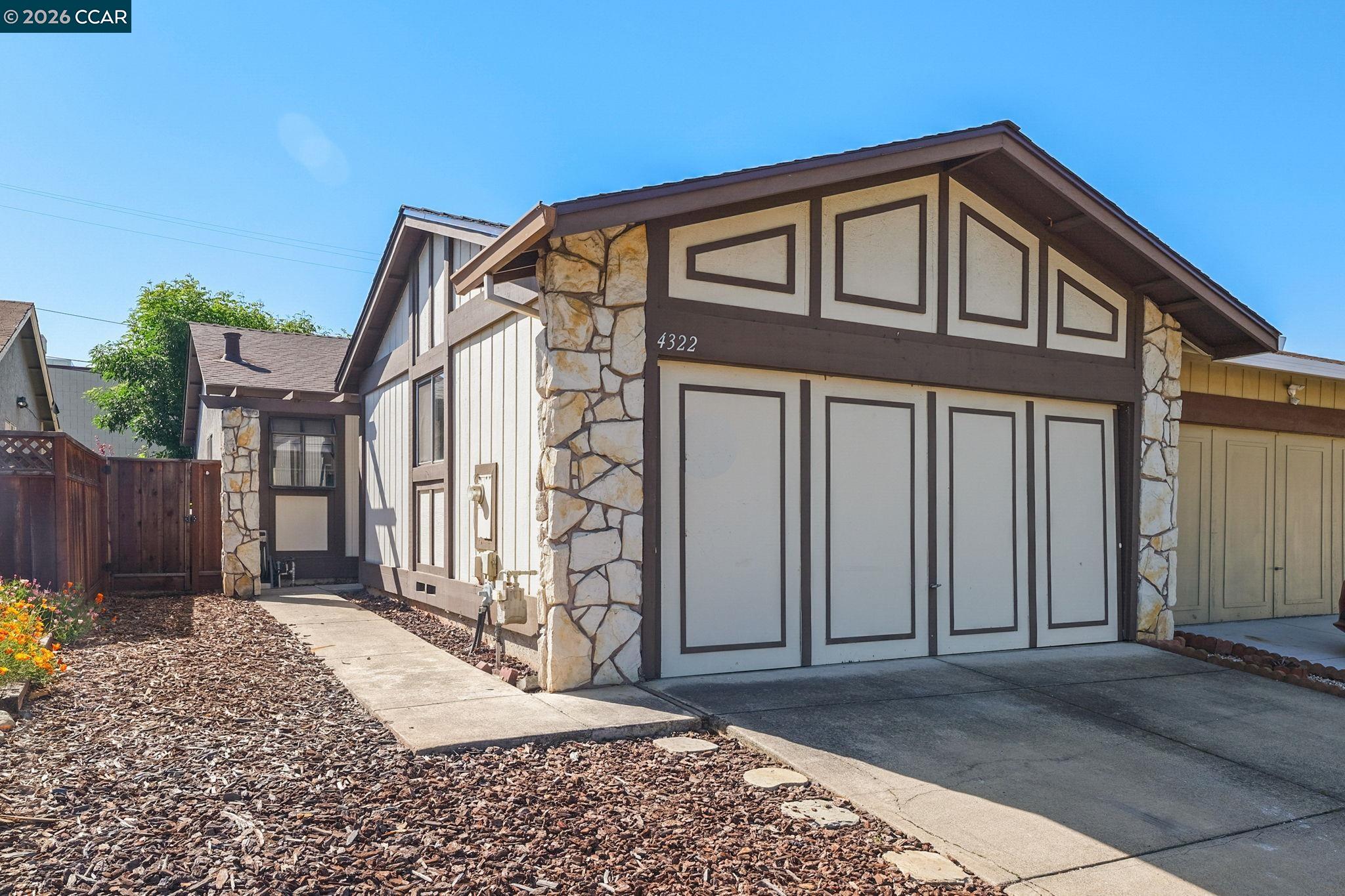 4322 Machado Dr